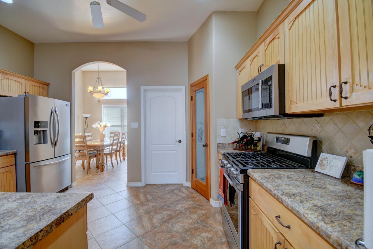 Rio Rancho, New Mexico, 87144, United States, 3 Bedrooms Bedrooms, ,2 BathroomsBathrooms,Residential,For Sale,1993509