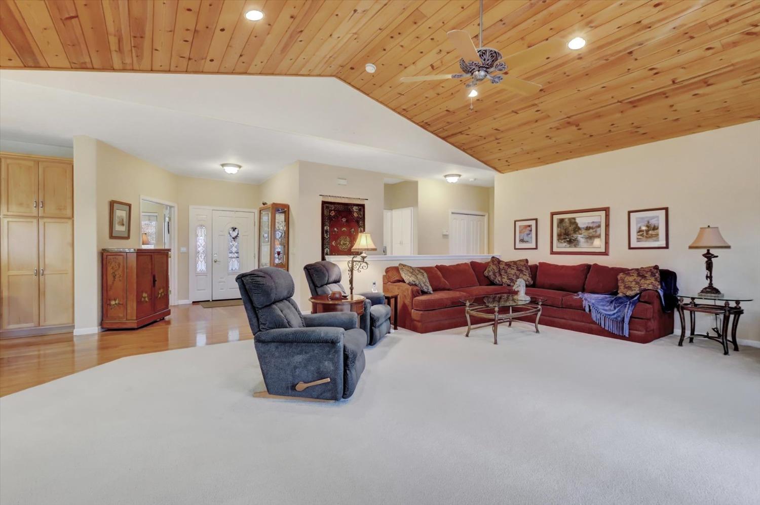 Grass Valley, California, 95949, United States, 3 Bedrooms Bedrooms, ,2 BathroomsBathrooms,Residential,For Sale,1707407