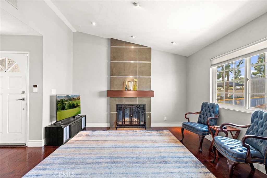 Costa Mesa, California, 92626, United States, 2 Bedrooms Bedrooms, ,2 BathroomsBathrooms,Residential,For Sale,1928708