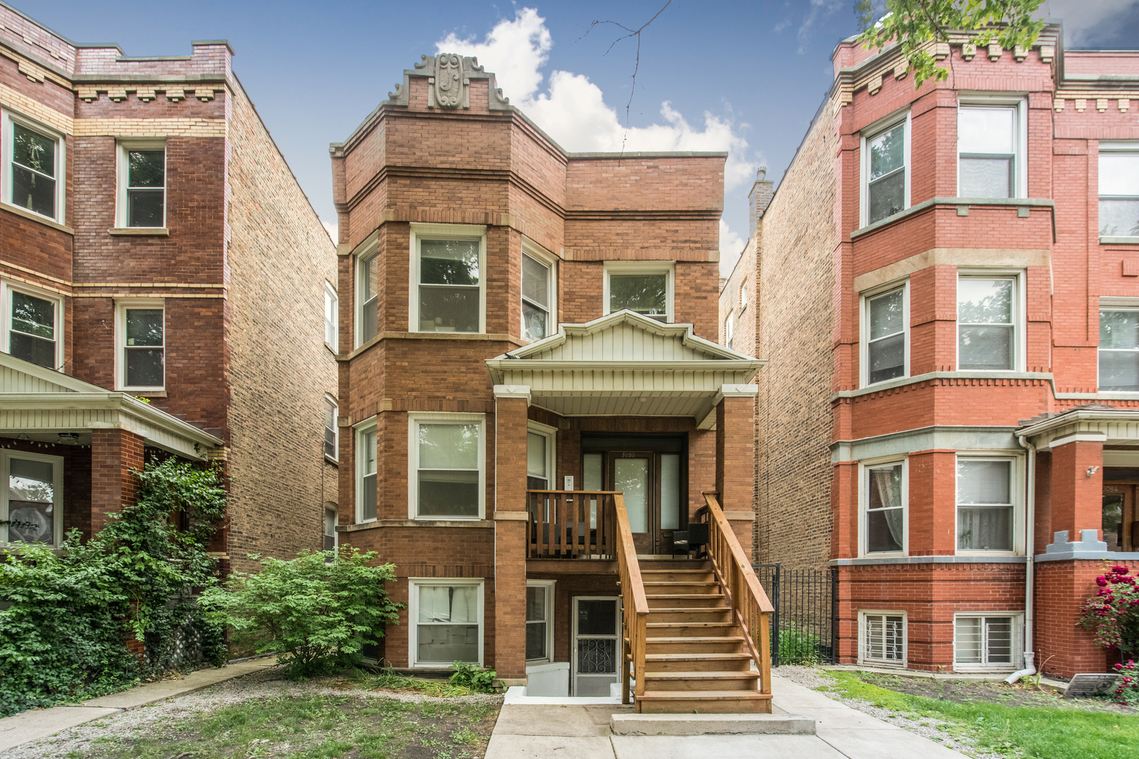 Chicago, Illinois, 60618, United States, 4 Bedrooms Bedrooms, ,2 BathroomsBathrooms,Residential,For Sale,1917452