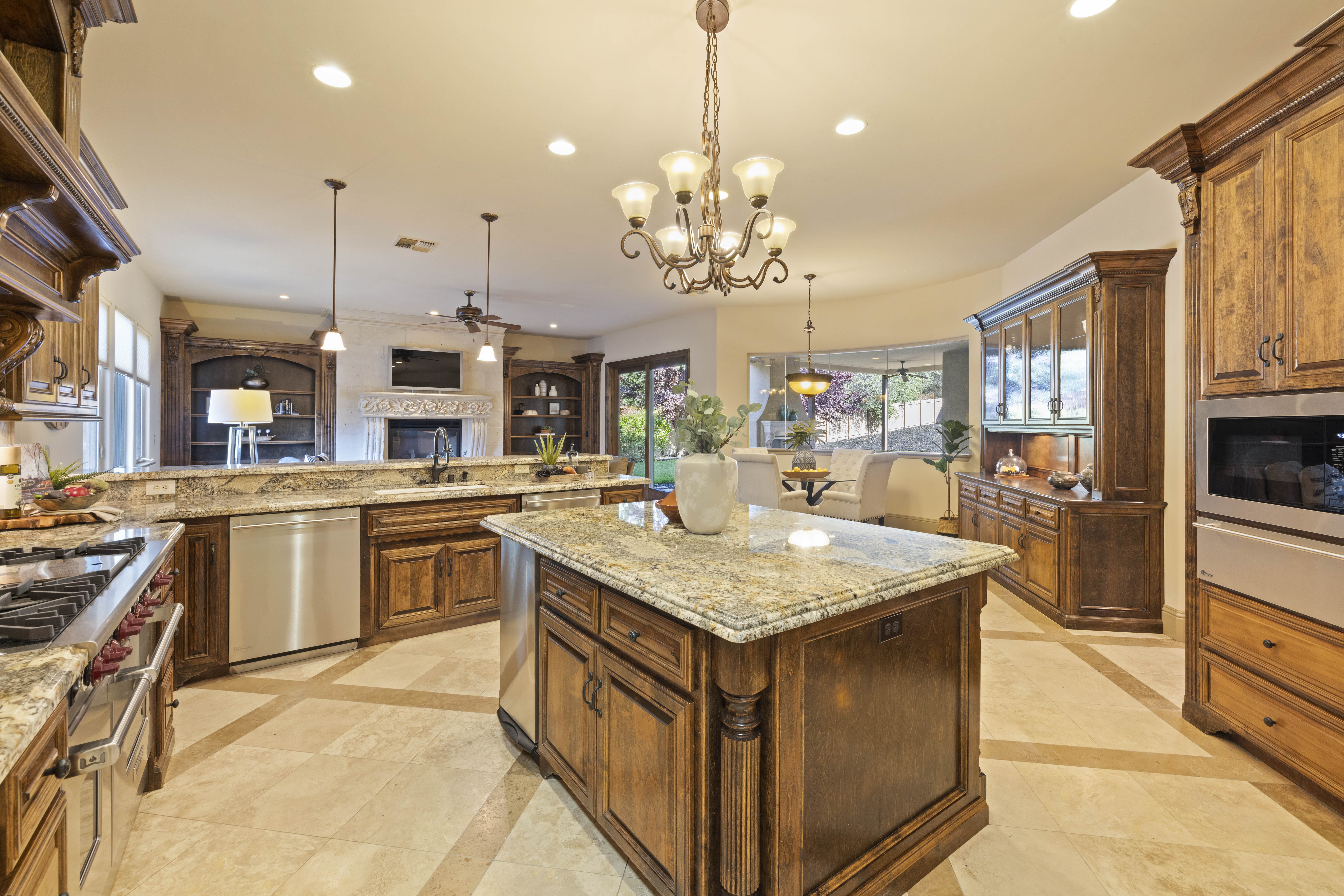  671 Avalanche Peak Way, Folsom, CA 95630 - 物件實景