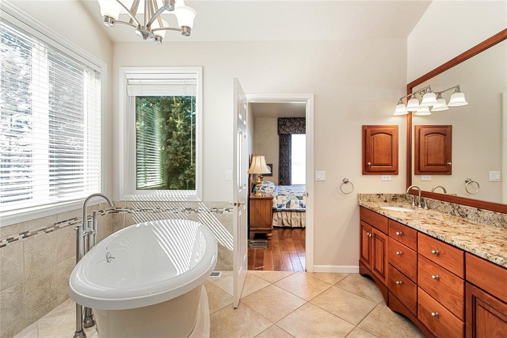 Polson, Montana, 59860, United States, 4 Bedrooms Bedrooms, ,4 BathroomsBathrooms,Residential,For Sale,1984394