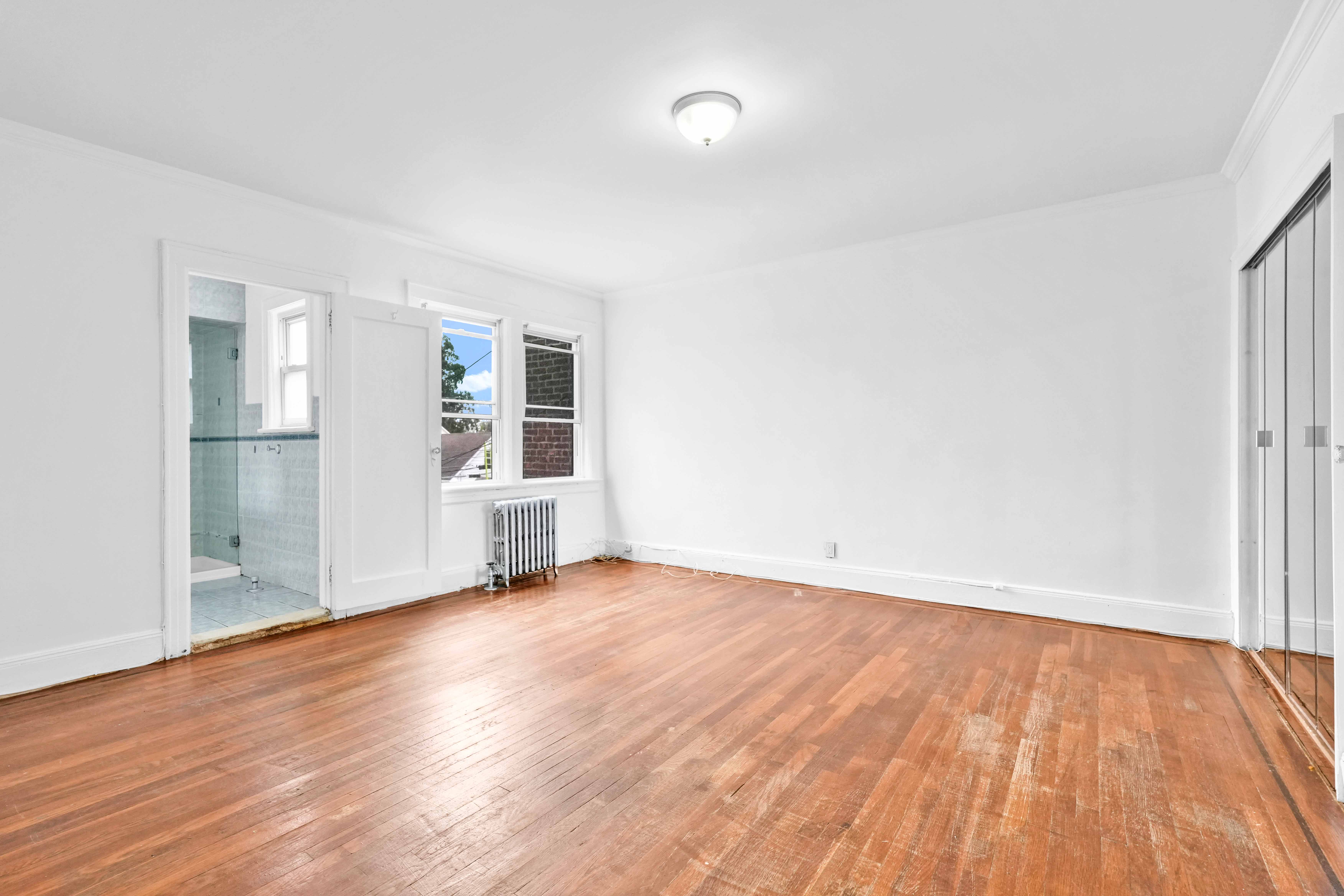 Laurelton, New York, 11413, United States, 3 Bedrooms Bedrooms, ,4 BathroomsBathrooms,Residential,For Sale,1944975