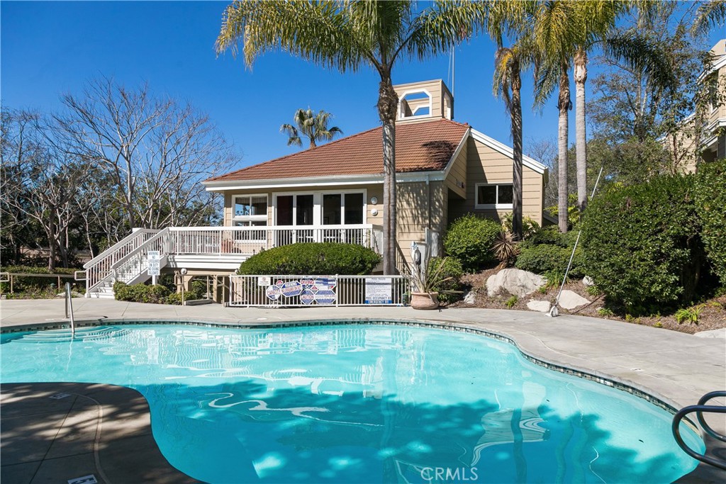 Huntington Beach, California, 92646, United States, 2 Bedrooms Bedrooms, ,2 BathroomsBathrooms,Residential,For Sale,1939014
