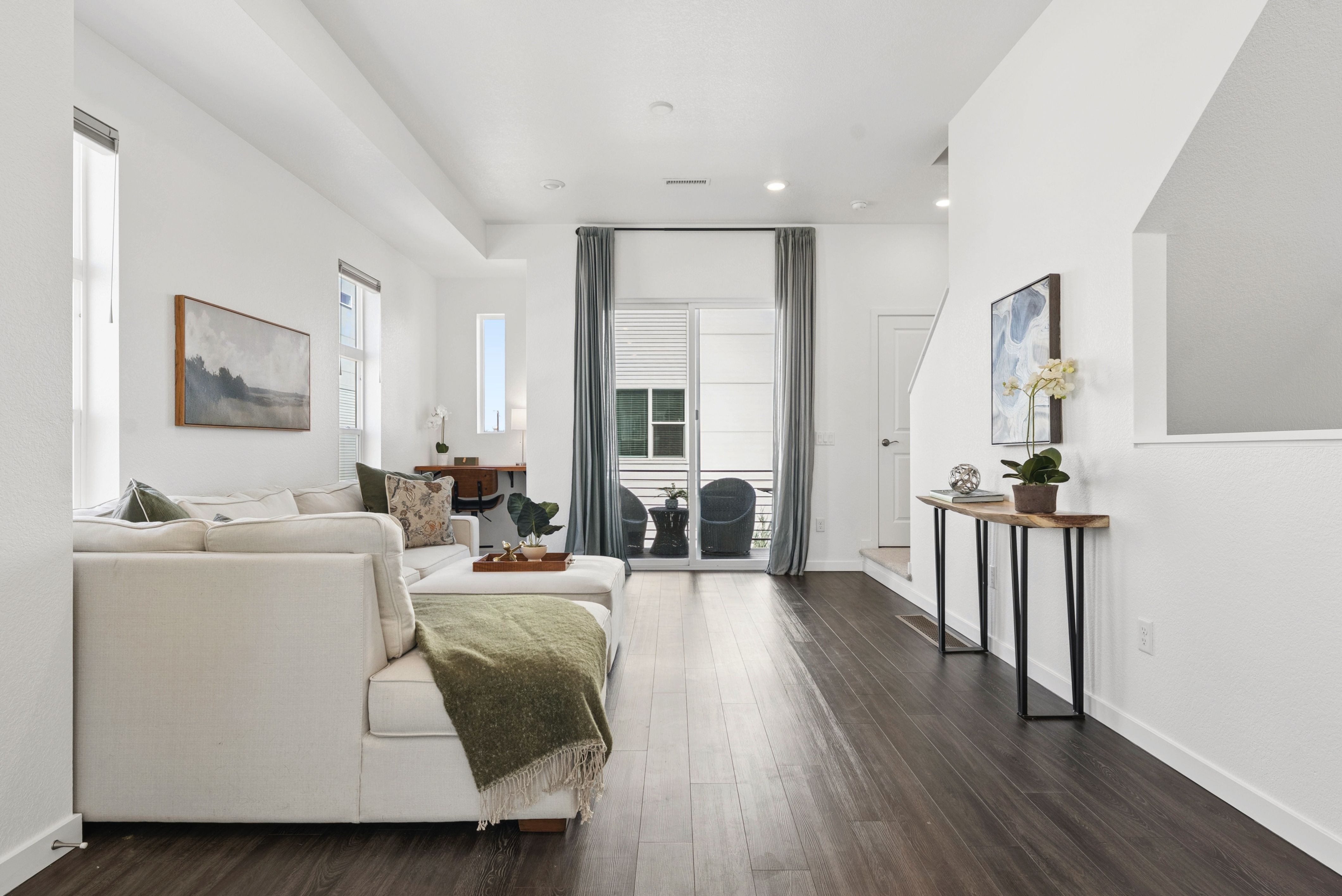  Beautiful Townhome In The Highly Desirable Midtown At Clear Creek Neighborhood - 物件實景