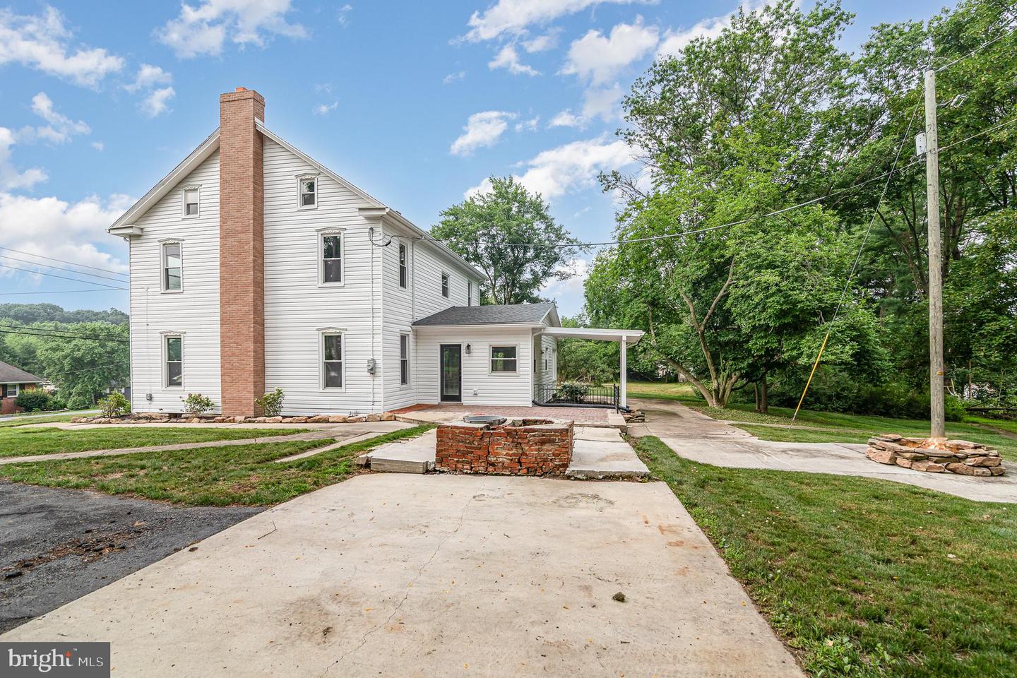 Harrisburg, Pennsylvania, 17112, United States, 5 Bedrooms Bedrooms, ,3 BathroomsBathrooms,Residential,For Sale,1890402
