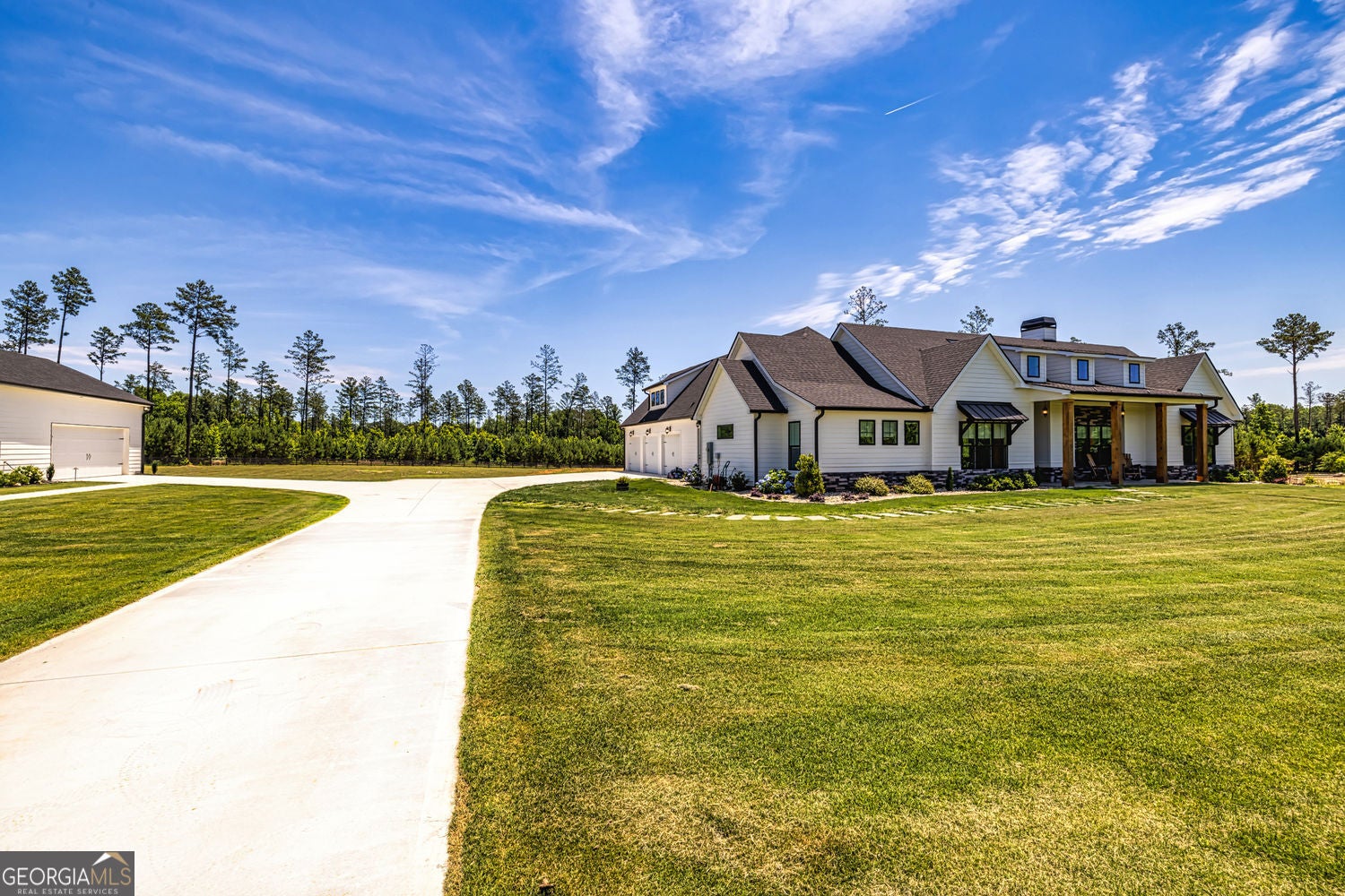 Senoia, Georgia, 30276, United States, 7 Bedrooms Bedrooms, ,6 BathroomsBathrooms,Residential,For Sale,1859097