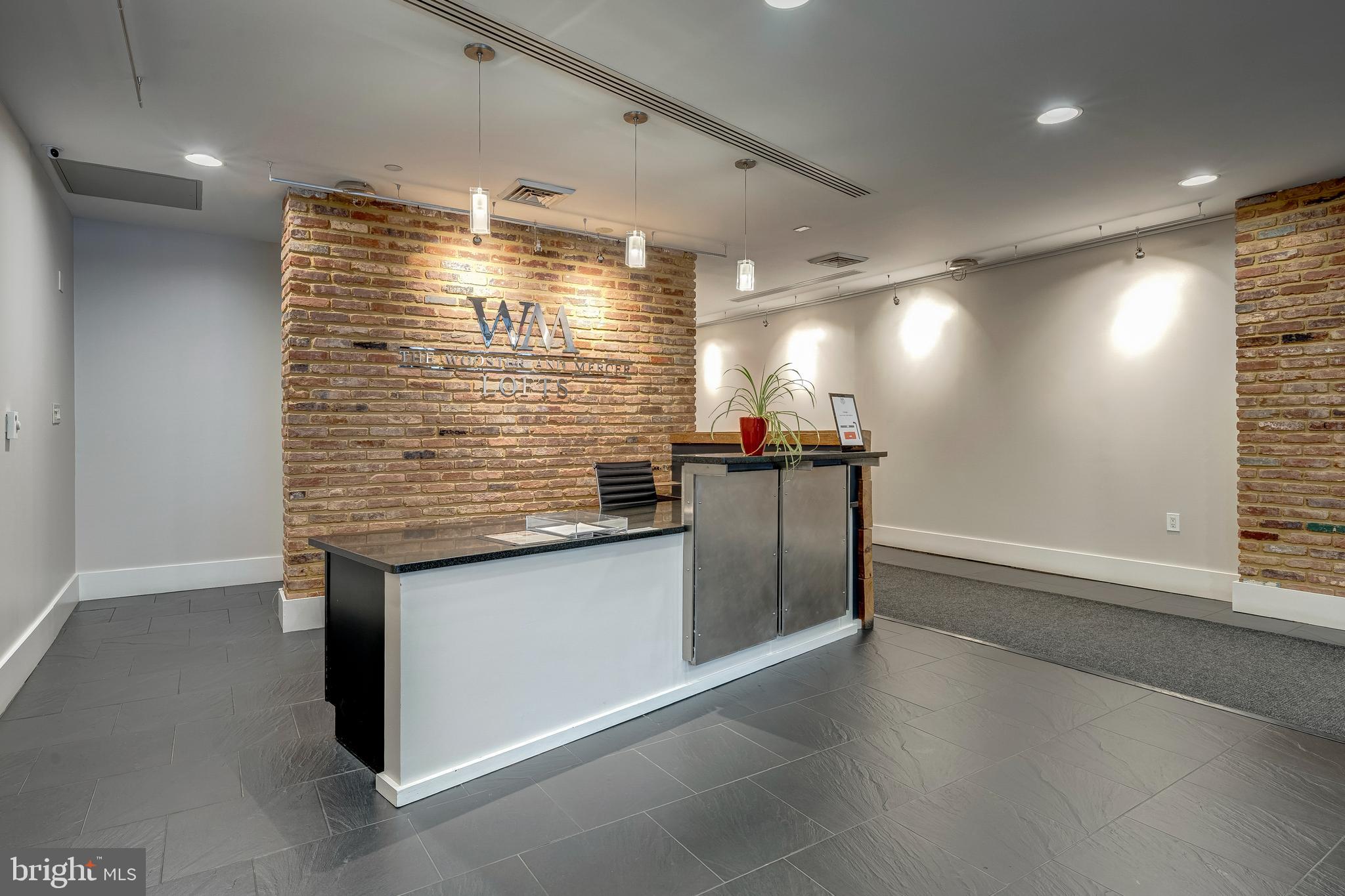 Arlington, Virginia, 22209, United States, 2 Bedrooms Bedrooms, ,2 BathroomsBathrooms,Residential,For Sale,1992776