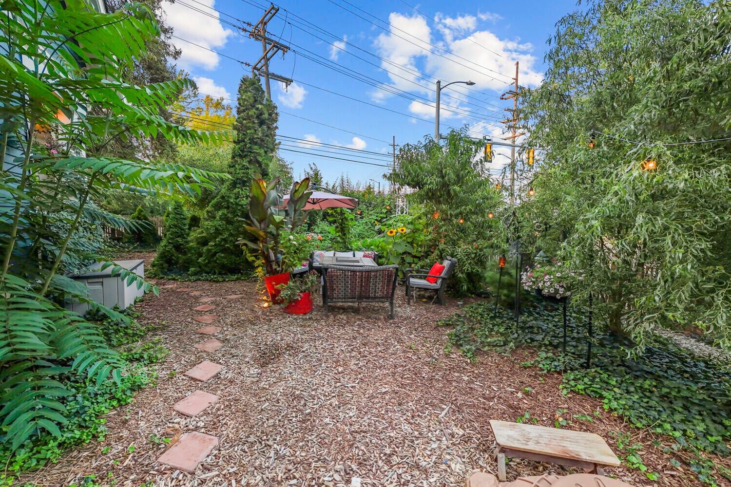 Ann Arbor, Michigan, 48103, United States, 4 Bedrooms Bedrooms, ,3 BathroomsBathrooms,Residential,For Sale,1991262