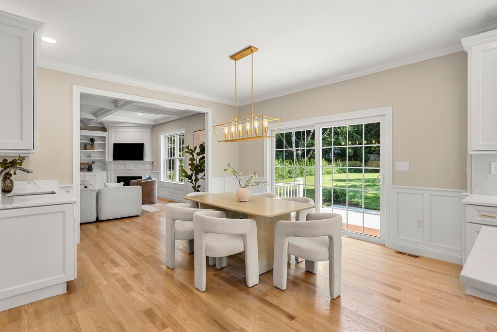 Lexington, Massachusetts, 02420, United States, 5 Bedrooms Bedrooms, ,8 BathroomsBathrooms,Residential,For Sale,1932093
