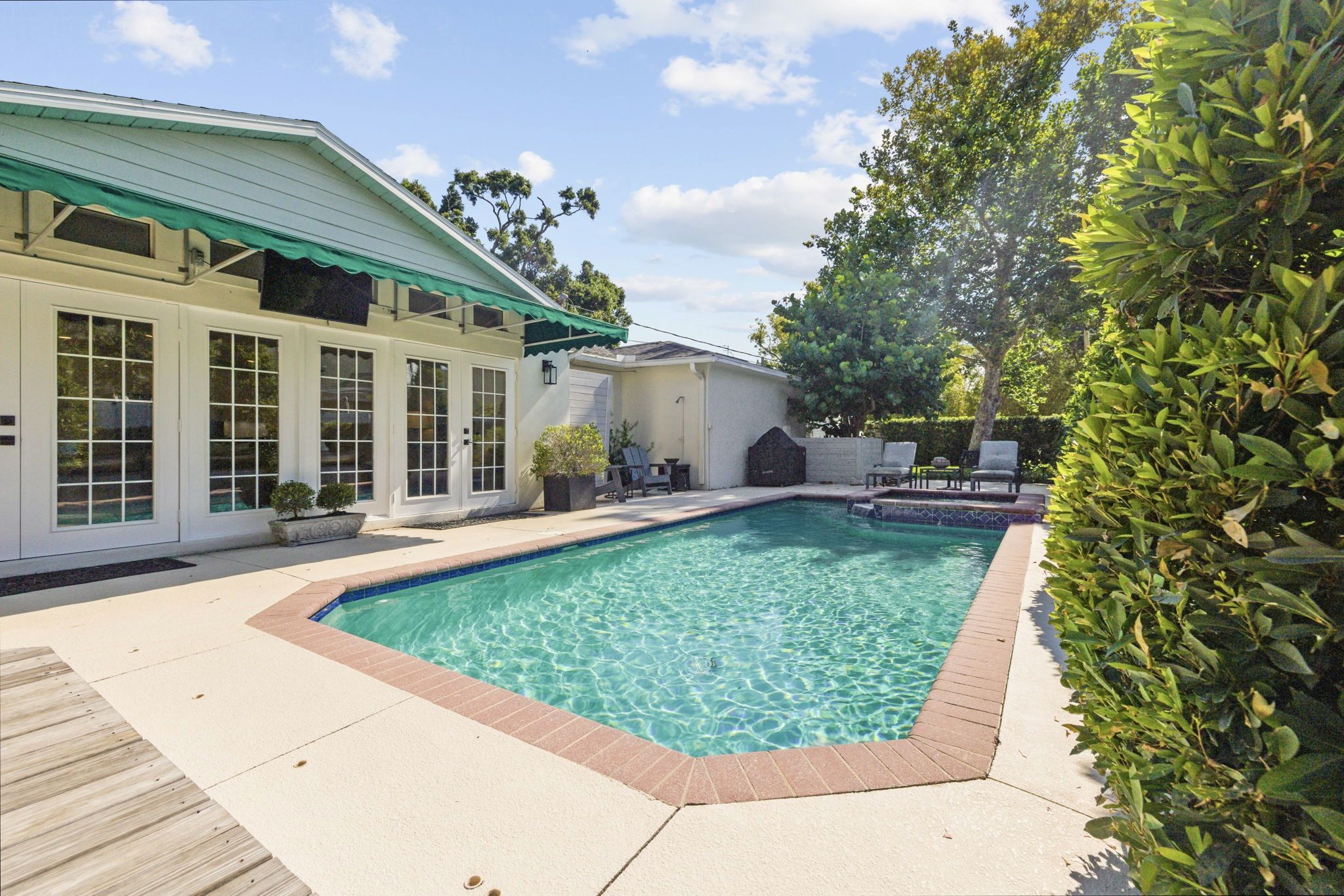 Tampa, Florida, 33629, United States, 3 Bedrooms Bedrooms, ,3 BathroomsBathrooms,Residential,For Sale,1923069