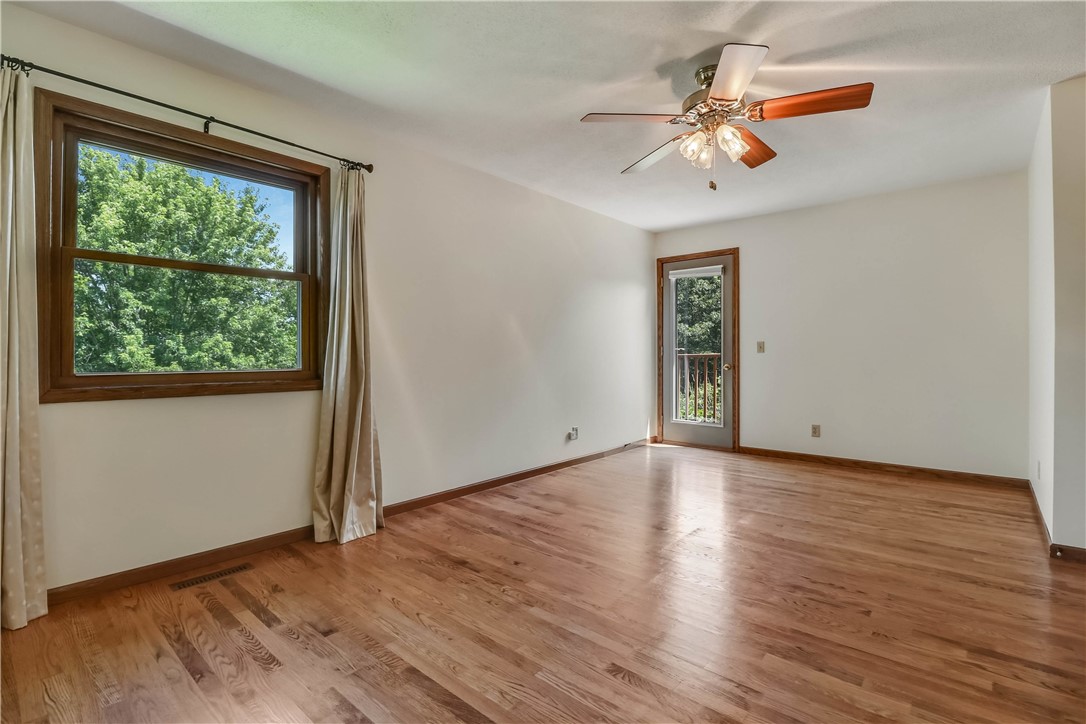 Altoona, Wisconsin, 54720, United States, 4 Bedrooms Bedrooms, ,3 BathroomsBathrooms,Residential,For Sale,1891343