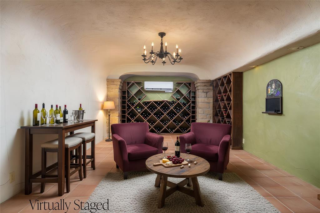 Weatherford, Texas, 76086, United States, 3 Bedrooms Bedrooms, ,4 BathroomsBathrooms,Residential,For Sale,1974864