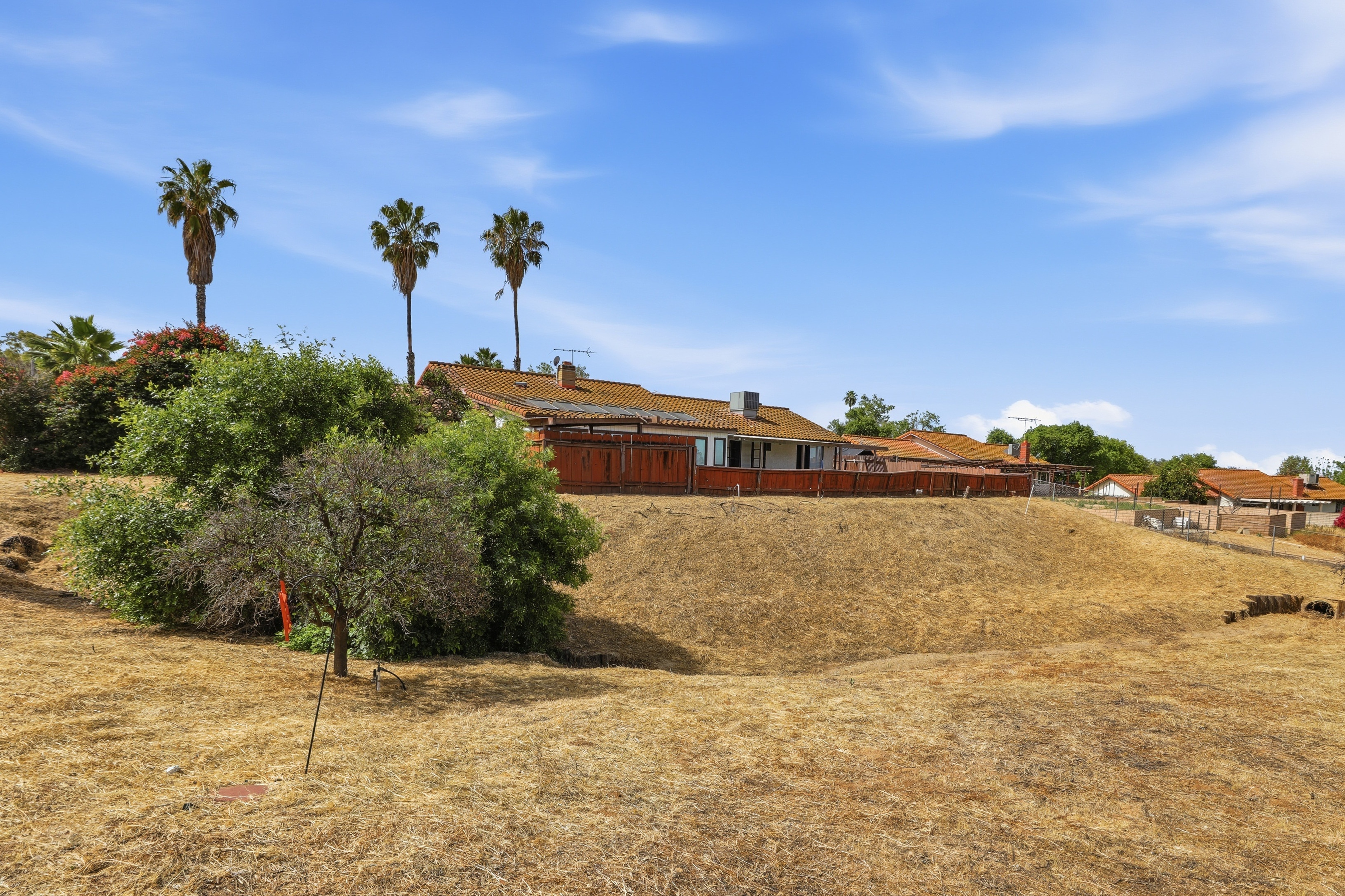  17652 Calle Del Corral, Riverside, CA 92504 - 物件實景