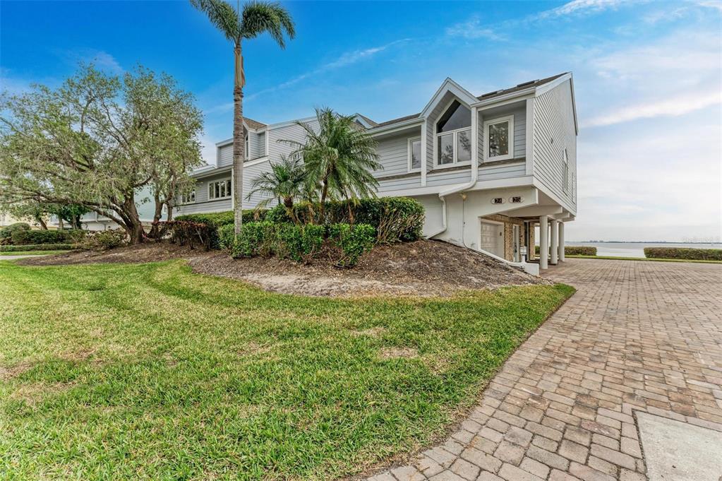 Bradenton, Florida, 34210, United States, 2 Bedrooms Bedrooms, ,2 BathroomsBathrooms,Residential,For Sale,1897662