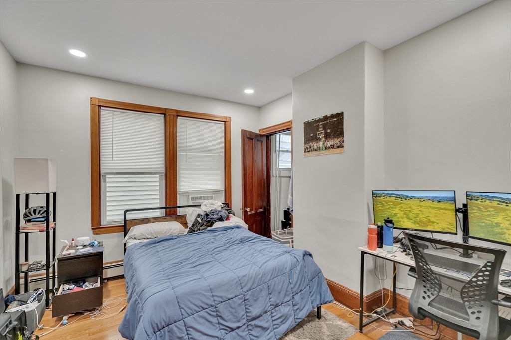 Cambridge, Massachusetts, 02139, United States, 22 Bedrooms Bedrooms, ,9 BathroomsBathrooms,Residential,For Sale,1903632