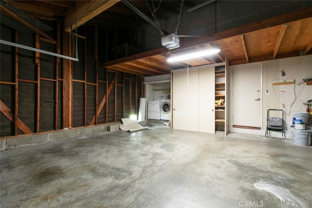 Glendale, California, 91206, United States, 2 Bedrooms Bedrooms, ,3 BathroomsBathrooms,Residential,For Sale,1941682