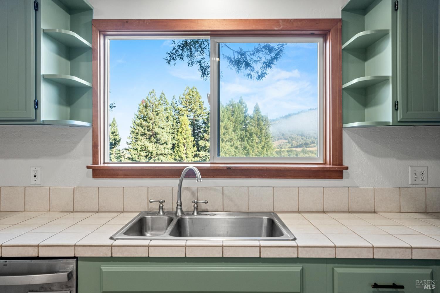 Philo, California, 95466, United States, 3 Bedrooms Bedrooms, ,3 BathroomsBathrooms,Residential,For Sale,1987364