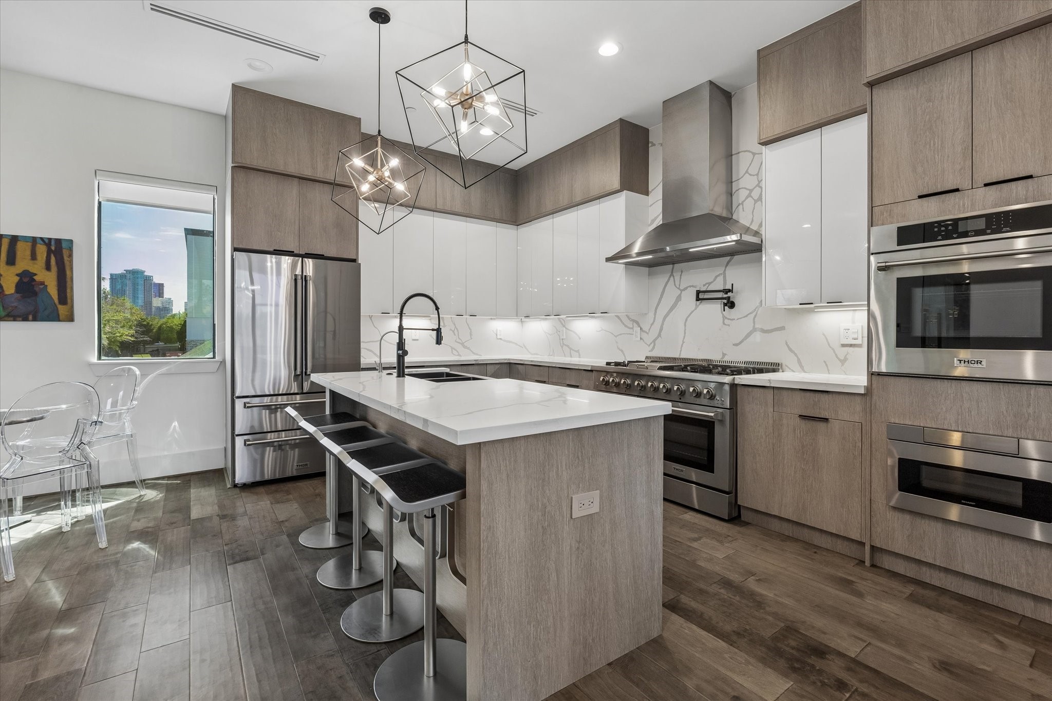  2435 Sheridan Street - 物件實景