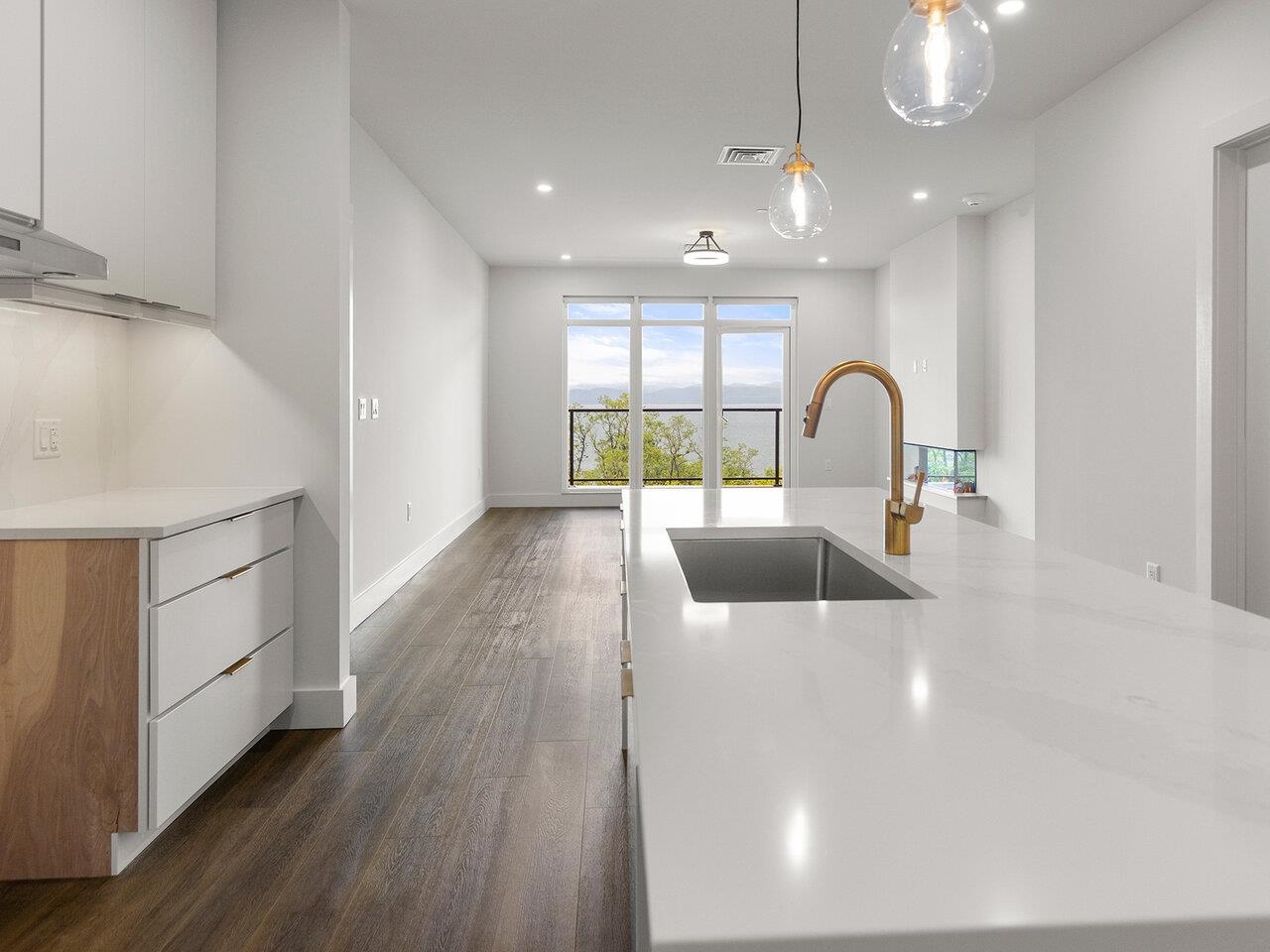 Burlington, Vermont, 05401, United States, 2 Bedrooms Bedrooms, ,1 BathroomBathrooms,Residential,For Sale,1777714