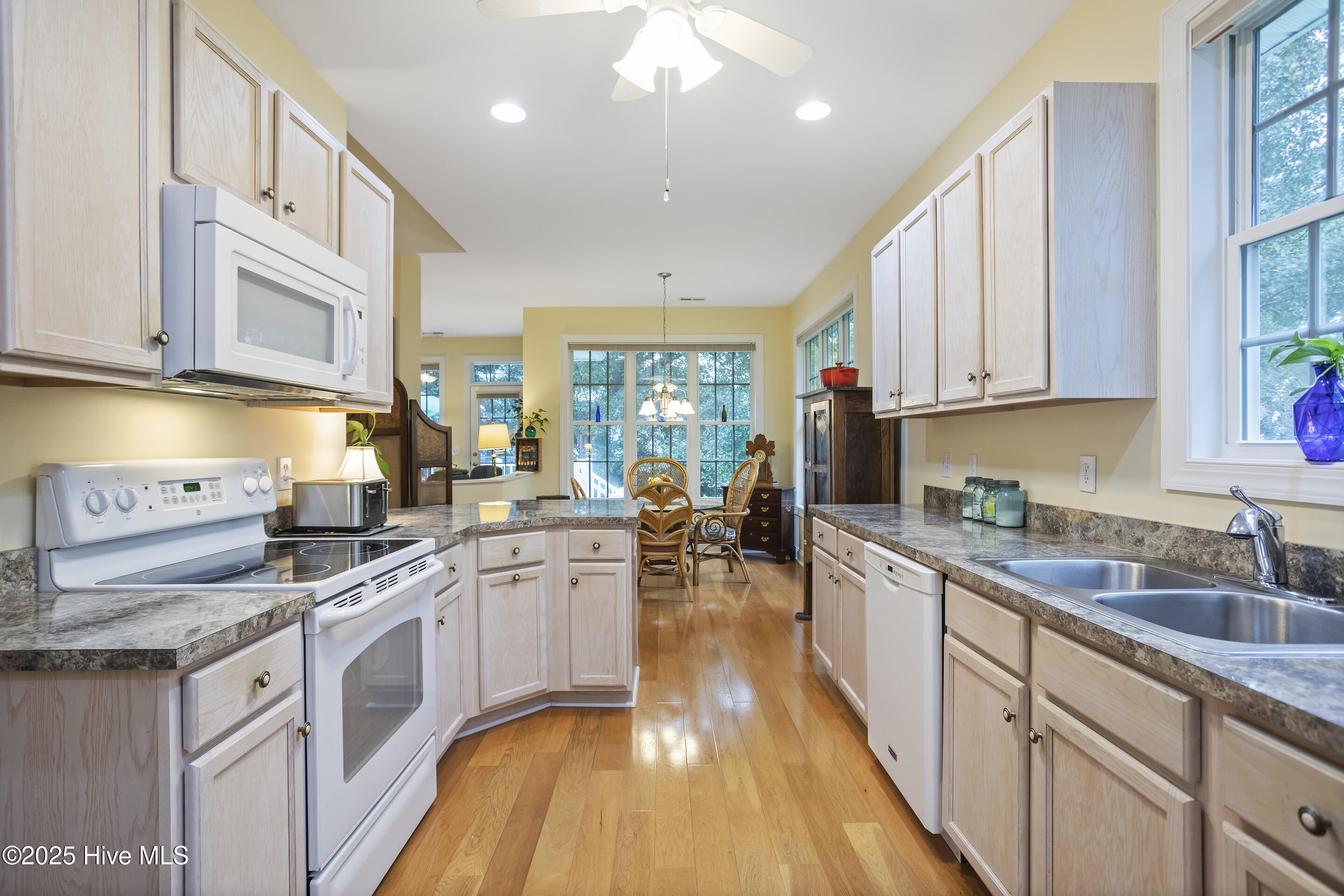Bolivia, North Carolina, 28422, United States, 3 Bedrooms Bedrooms, ,3 BathroomsBathrooms,Residential,For Sale,1934289