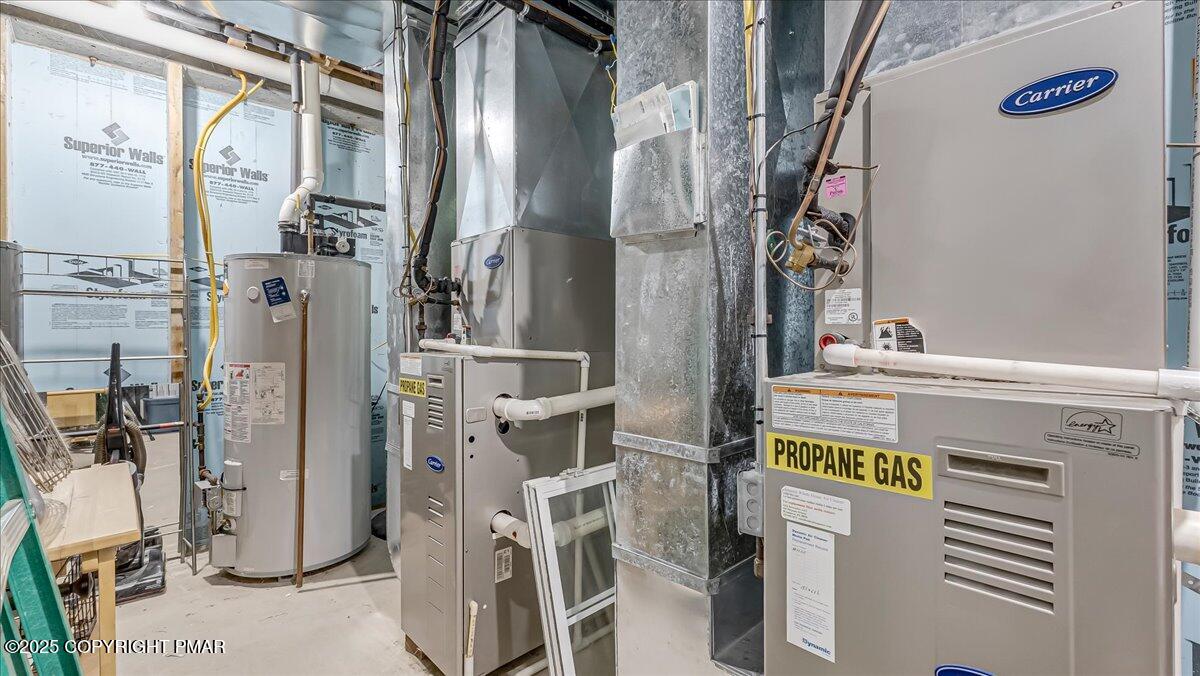 East Stroudsburg, Pennsylvania, 18302, United States, 5 Bedrooms Bedrooms, ,4 BathroomsBathrooms,Residential,For Sale,1980579