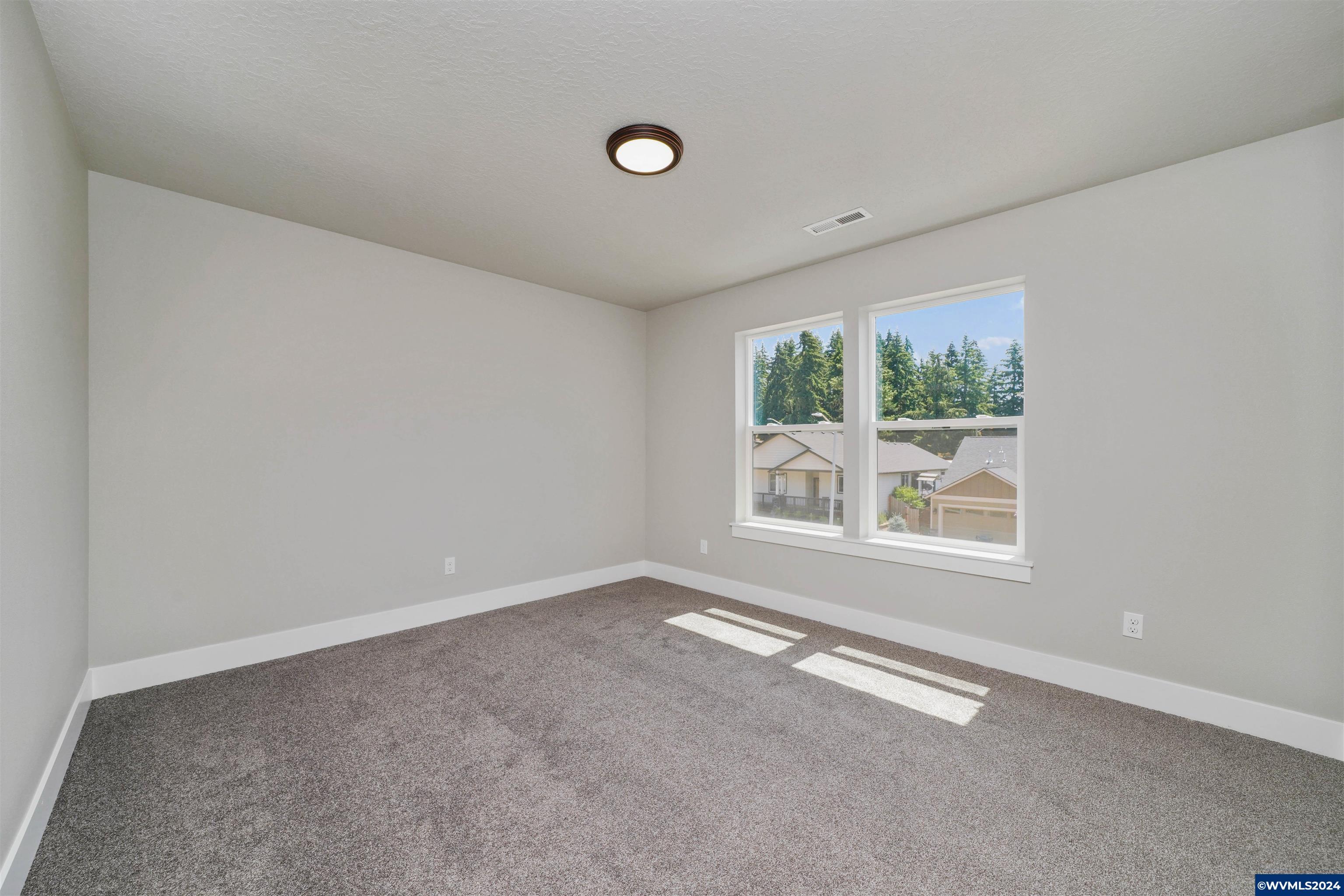 Salem, Oregon, 97306, United States, 3 Bedrooms Bedrooms, ,3 BathroomsBathrooms,Residential,For Sale,1695520