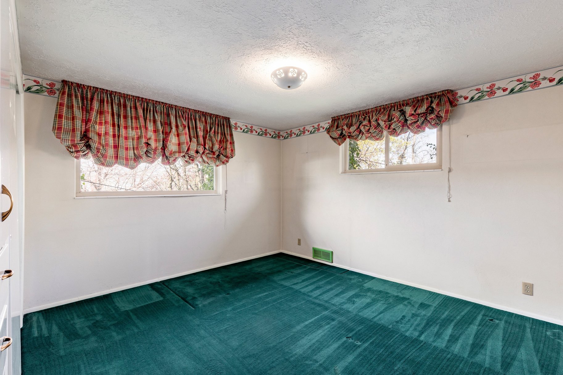  Solid Olympus Cove 2 Story With Mountain and Valley Views - 物件實景