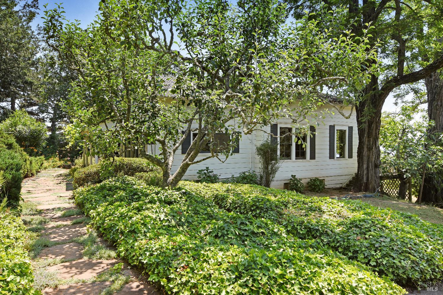 Glen Ellen, California, 95442, United States, 4 Bedrooms Bedrooms, ,3 BathroomsBathrooms,Residential,For Sale,2009295