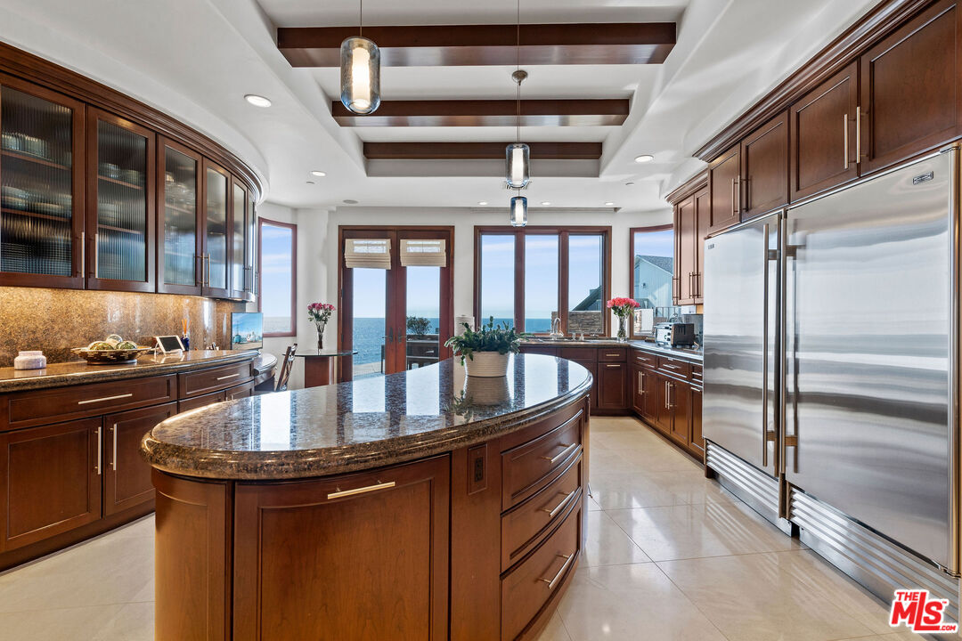 Malibu, California, 90265, United States, 3 Bedrooms Bedrooms, ,4 BathroomsBathrooms,Residential,For Sale,1855948