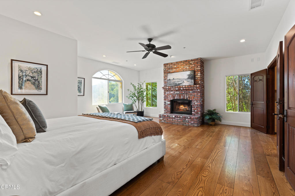Camarillo, California, 93012, United States, 5 Bedrooms Bedrooms, ,4 BathroomsBathrooms,Residential,For Sale,1826844