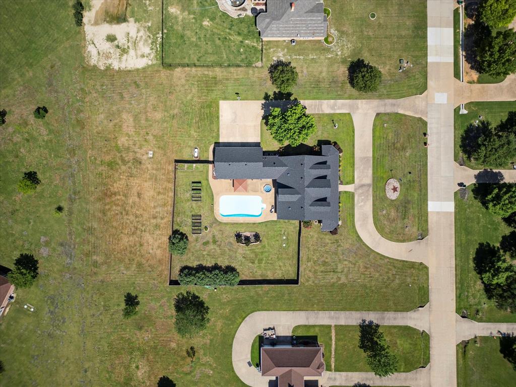 Terrell, Texas, 75160, United States, 4 Bedrooms Bedrooms, ,5 BathroomsBathrooms,Residential,For Sale,1827226