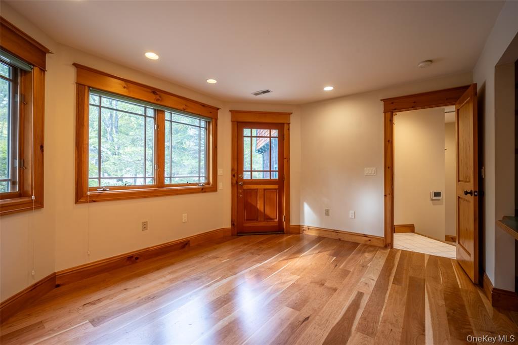 Highland, New York, 12528, United States, 3 Bedrooms Bedrooms, ,3 BathroomsBathrooms,Residential,For Sale,1980654