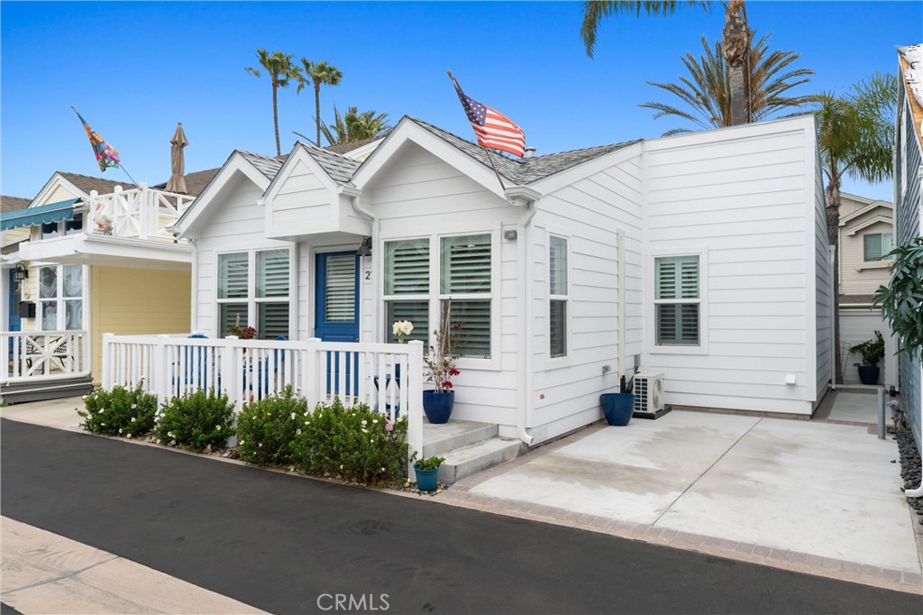 Newport Beach, California, 92663, United States, 1 Bedroom Bedrooms, ,1 BathroomBathrooms,Residential,For Sale,1776845