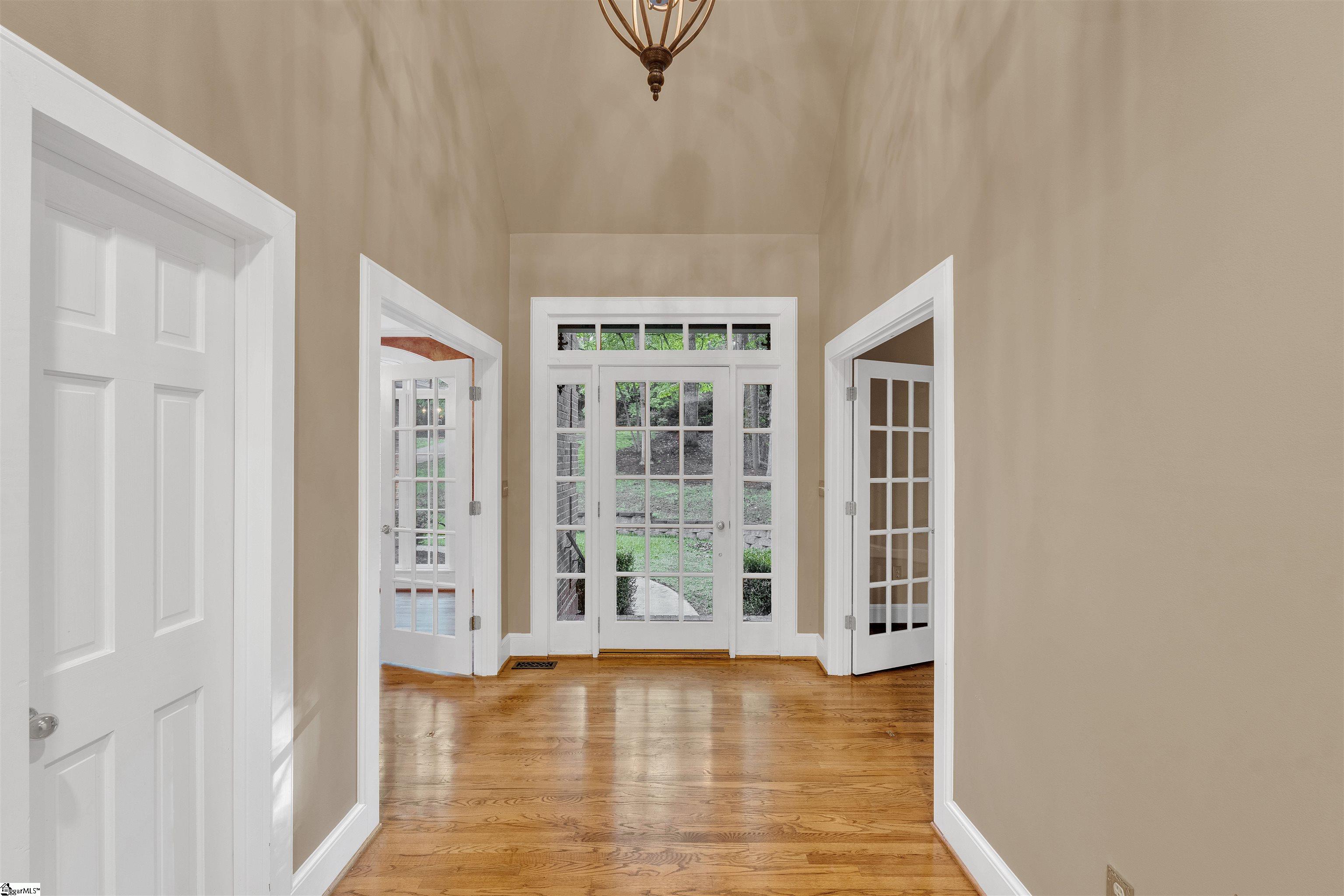 Spartanburg, South Carolina, 29306, United States, 4 Bedrooms Bedrooms, ,5 BathroomsBathrooms,Residential,For Sale,1913209