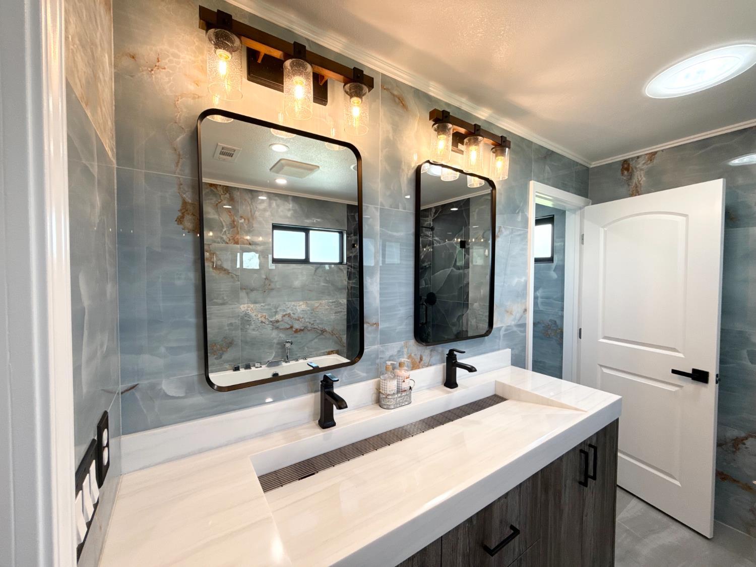 Chowchilla, California, 93610, United States, 3 Bedrooms Bedrooms, ,2 BathroomsBathrooms,Residential,For Sale,1993828