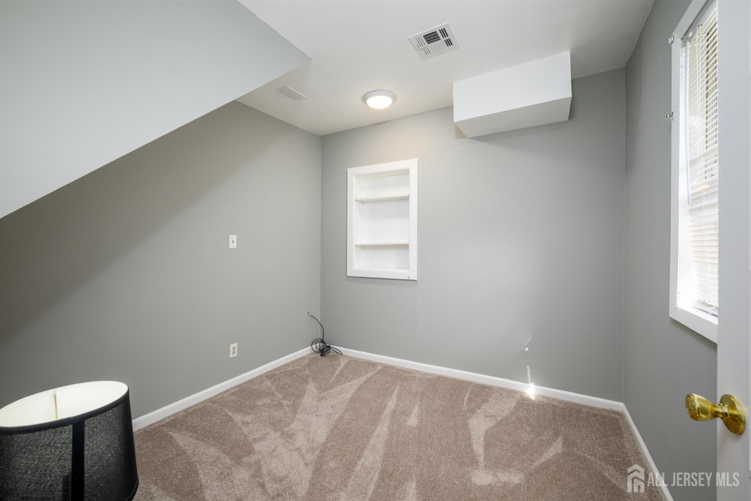 Edison, New Jersey, 08817, United States, 3 Bedrooms Bedrooms, ,2 BathroomsBathrooms,Residential,For Sale,1958154