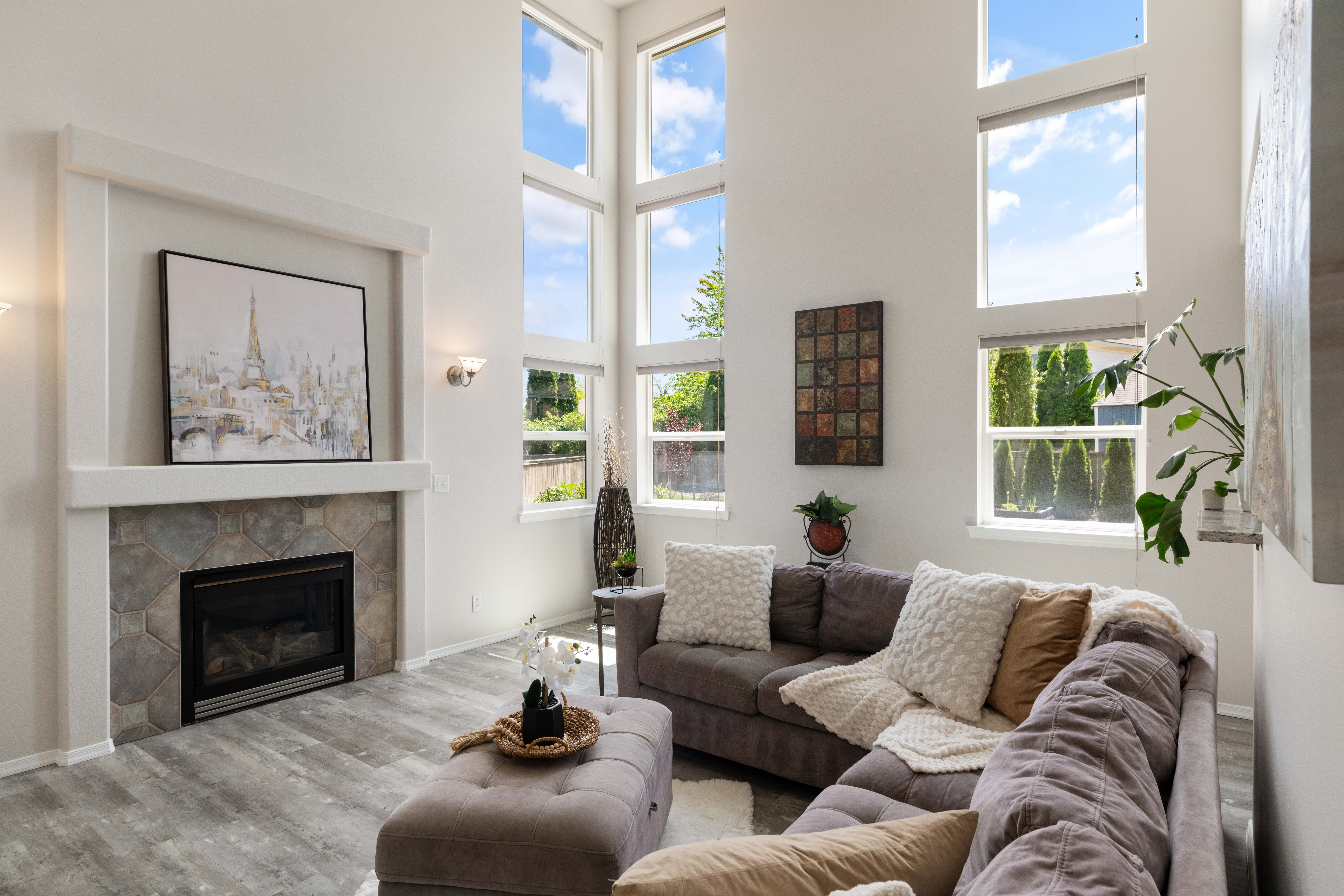  4+ Bedrooms with 3 car garage in Creekstone - 物件實景