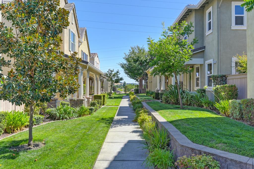 Folsom, California, 95630, United States, 2 Bedrooms Bedrooms, ,3 BathroomsBathrooms,Residential,For Sale,1917573