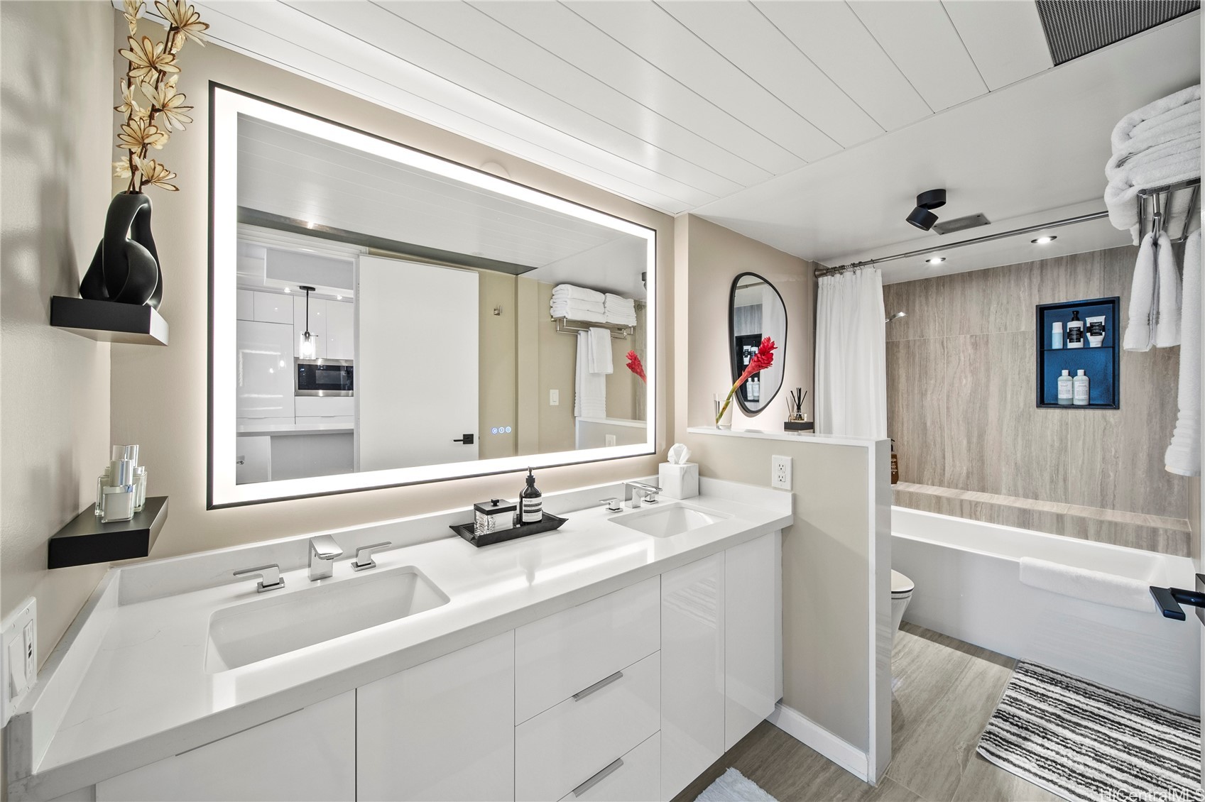 Honolulu, Hawaii, 96815, United States, 1 Bedroom Bedrooms, ,1 BathroomBathrooms,Residential,For Sale,1940342