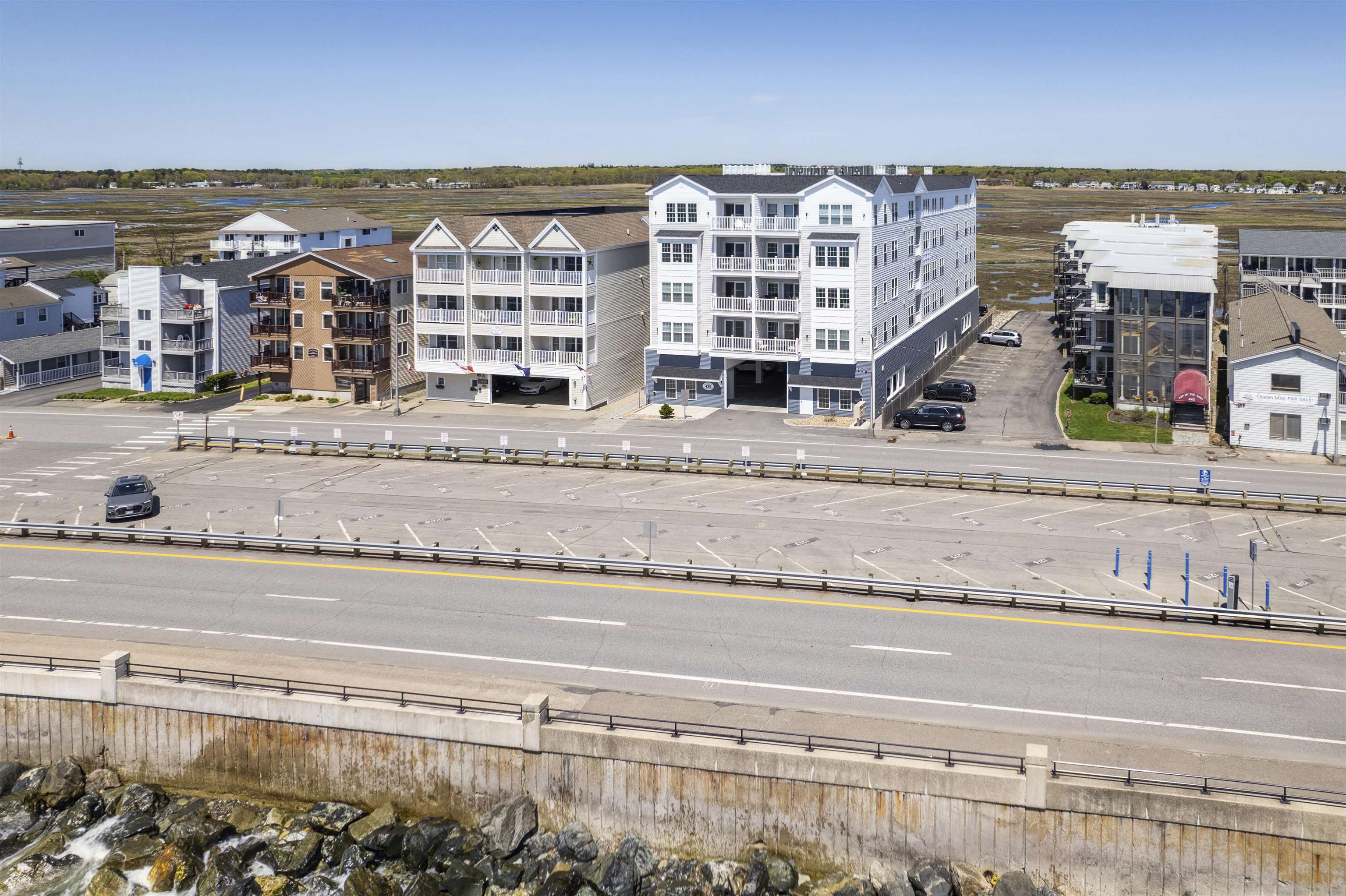Hampton, New Hampshire, 03842, United States, 2 Bedrooms Bedrooms, ,2 BathroomsBathrooms,Residential,For Sale,1828378
