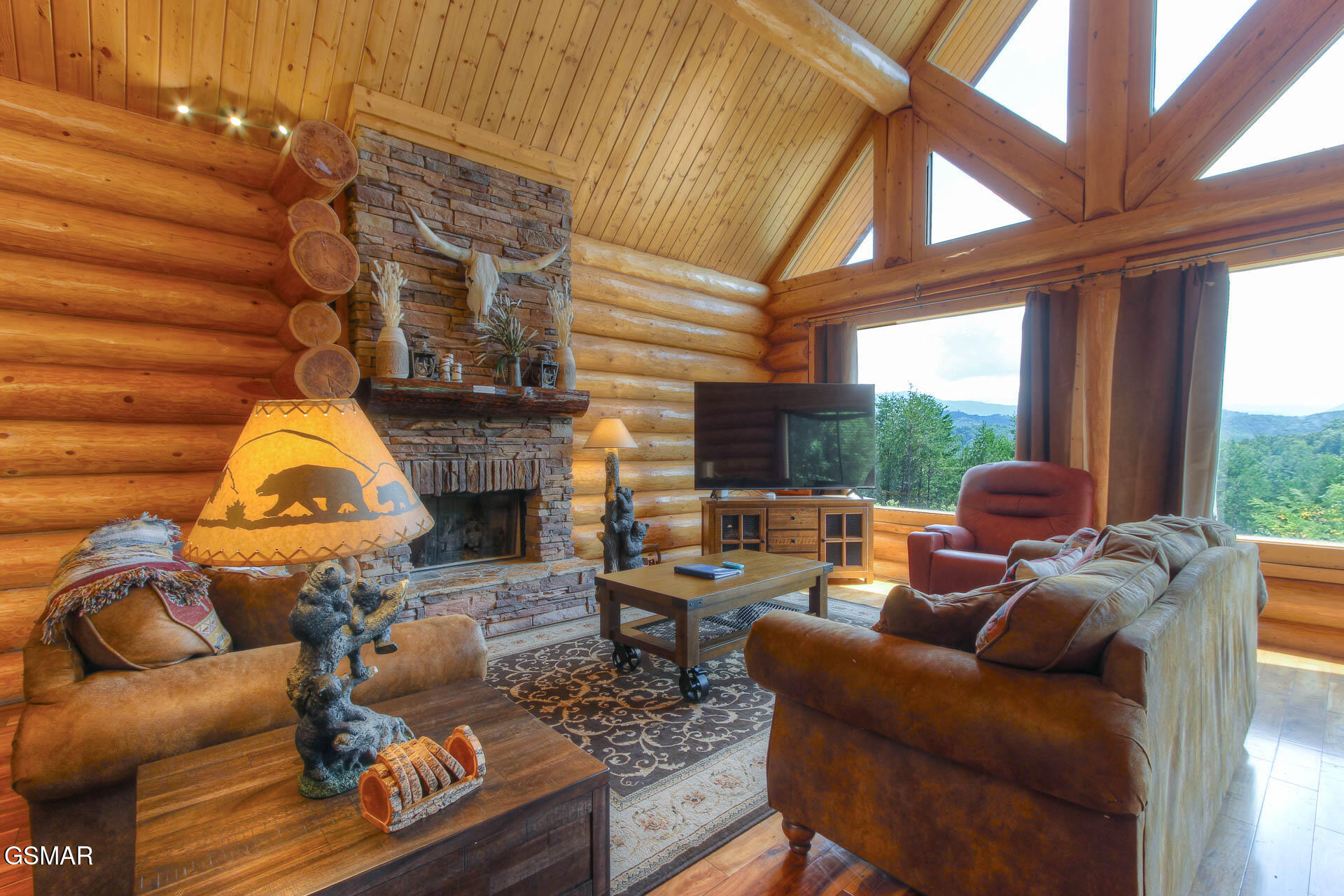 Sevierville, Tennessee, 37876, United States, 3 Bedrooms Bedrooms, ,5 BathroomsBathrooms,Residential,For Sale,1976203