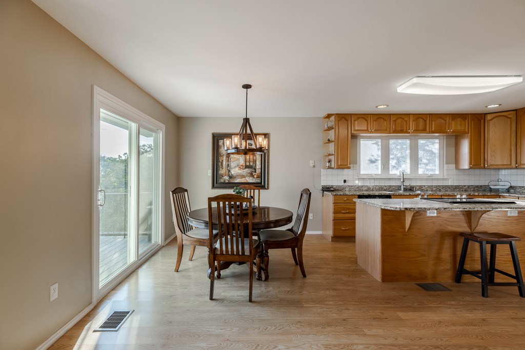 Kerrville, Texas, 78028, United States, 4 Bedrooms Bedrooms, ,4 BathroomsBathrooms,Residential,For Sale,1921517