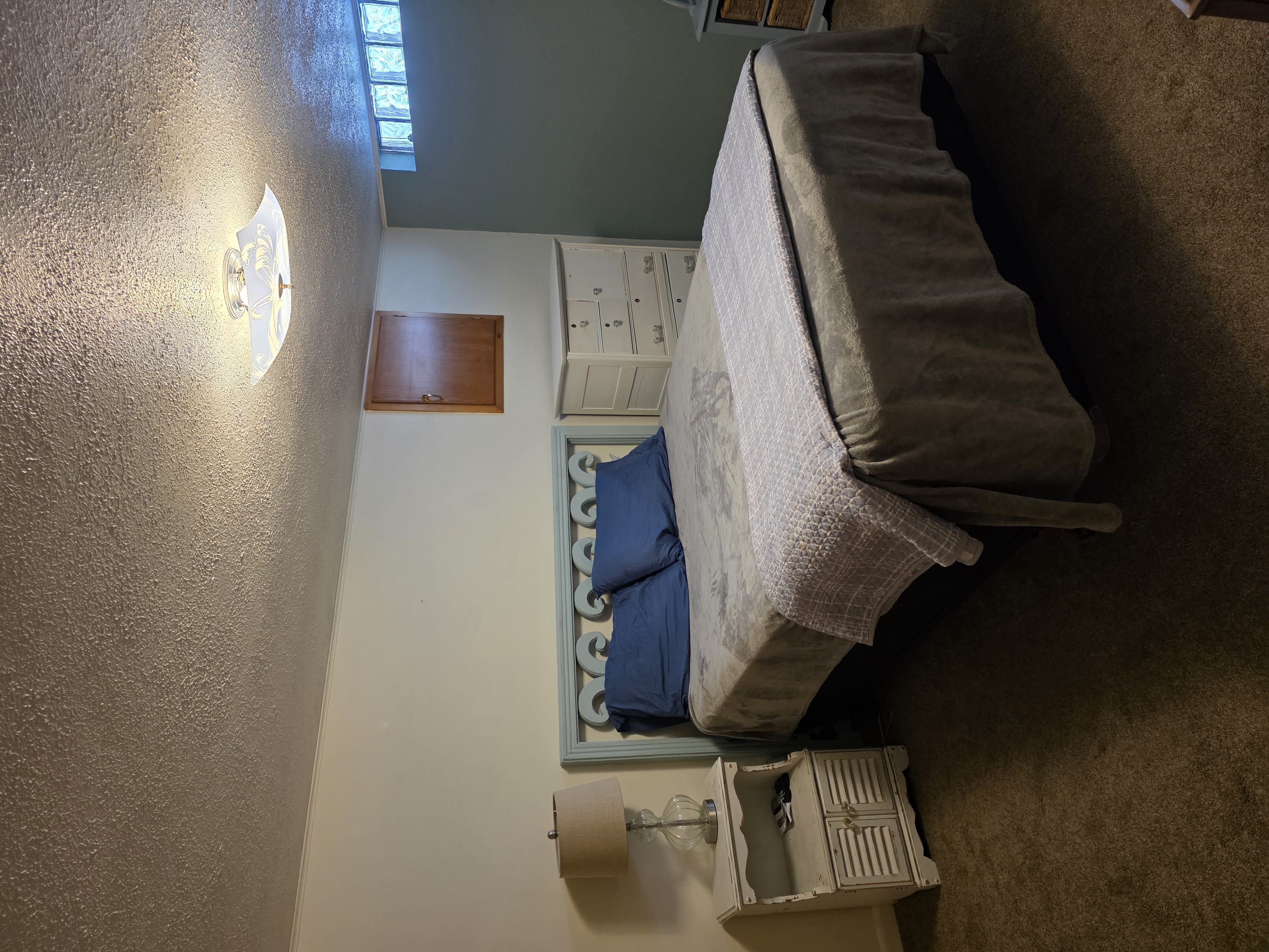 Dillon, Montana, 59725, United States, 5 Bedrooms Bedrooms, ,4 BathroomsBathrooms,Residential,For Sale,1980555