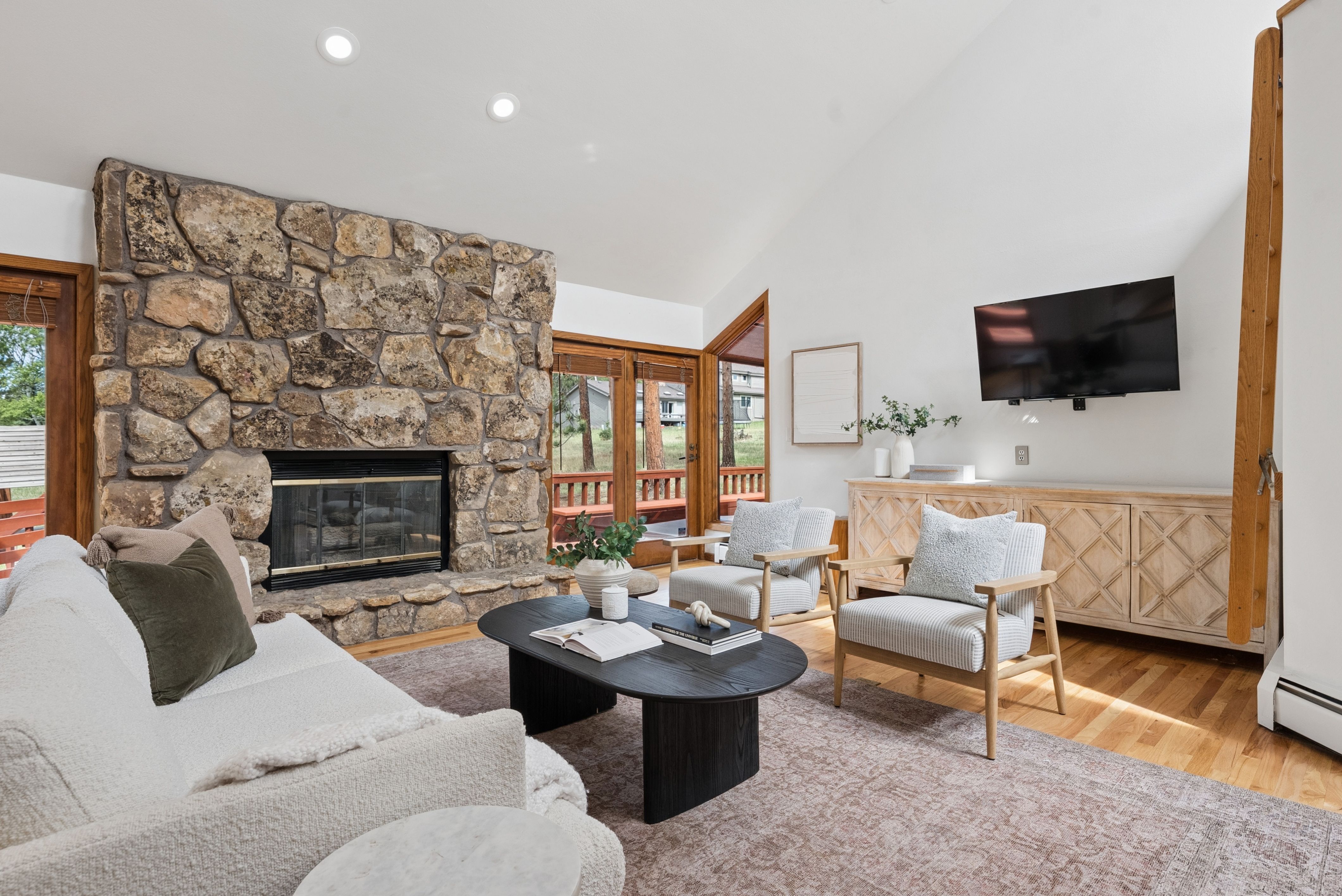  Beautiful Genesee Home With Over 4,500 Finished Sq Ft with Walk Out Basement - 物件實景
