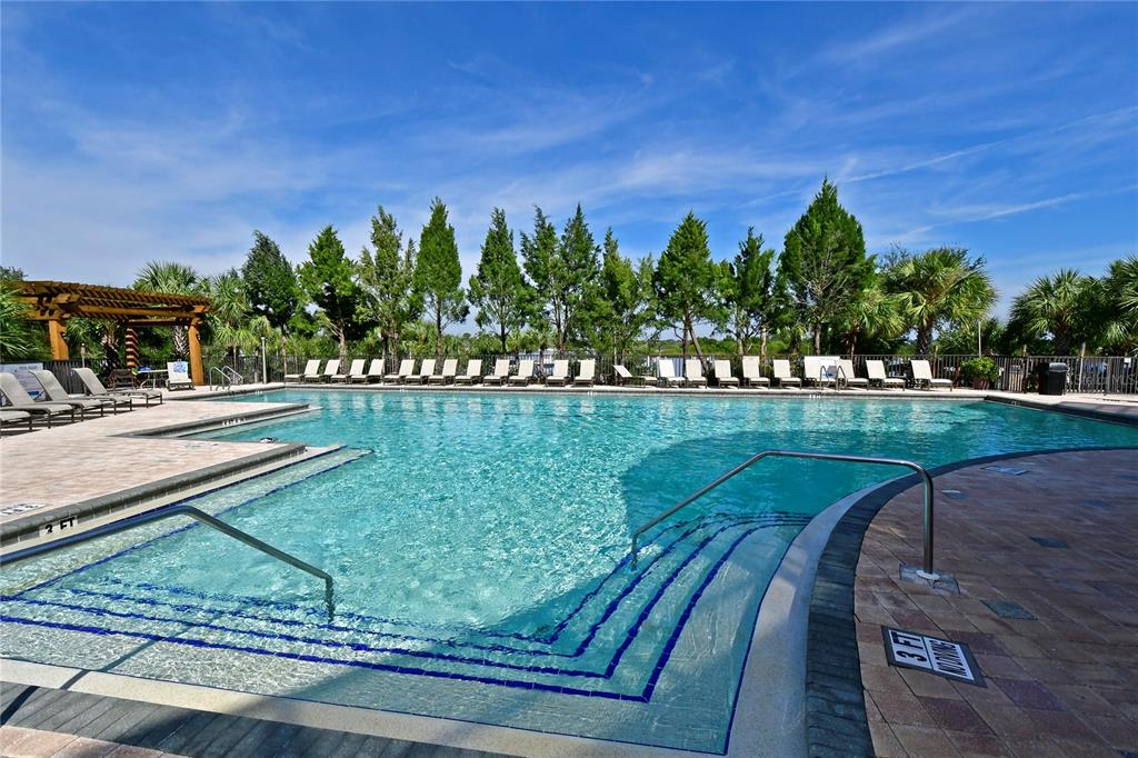 Bradenton, Florida, 34212, United States, 3 Bedrooms Bedrooms, ,2 BathroomsBathrooms,Residential,For Sale,1906883