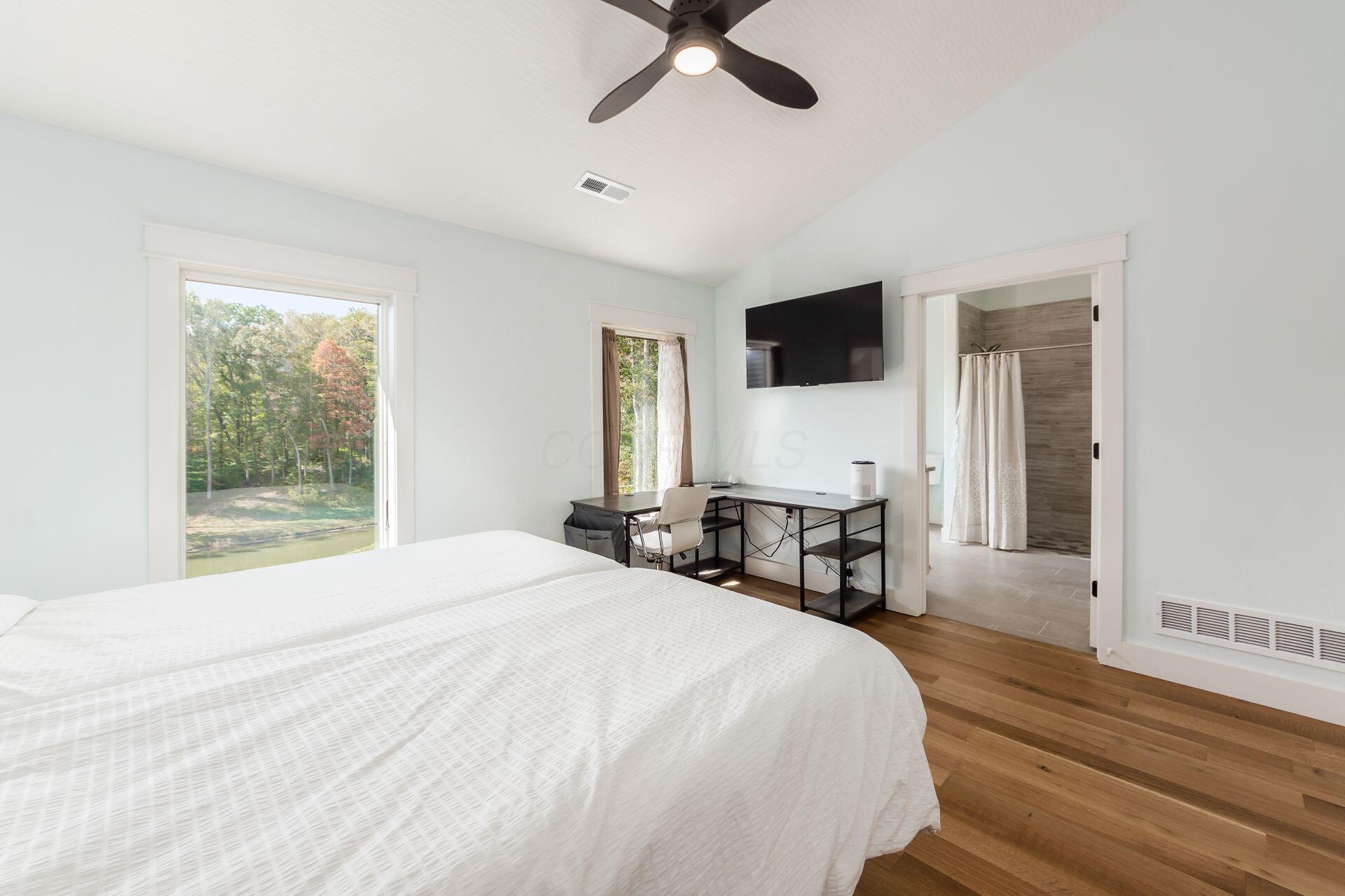 Rockbridge, Ohio, 43149, United States, 8 Bedrooms Bedrooms, ,14 BathroomsBathrooms,Residential,For Sale,1820005