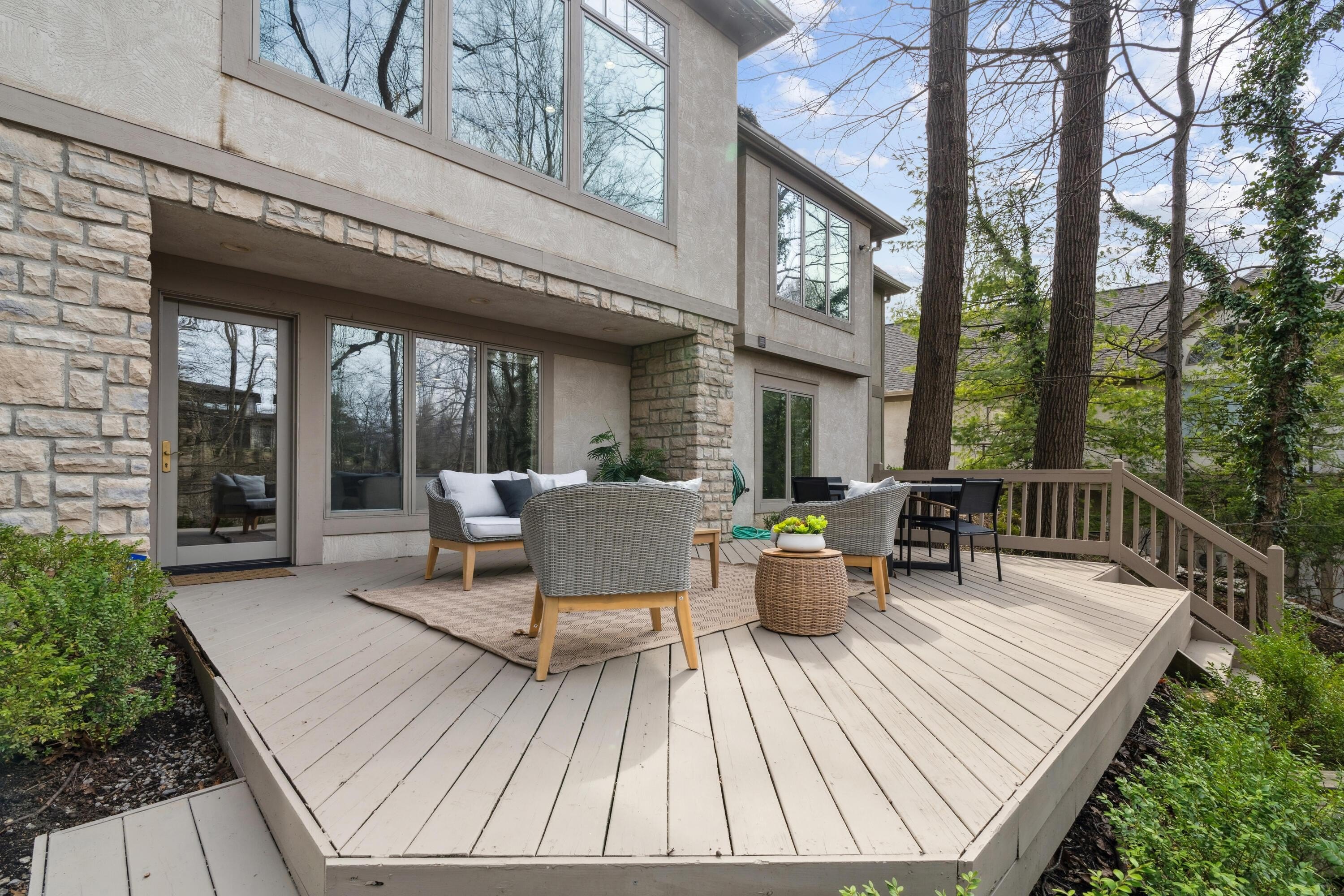 Columbus, Ohio, 43220, United States, 5 Bedrooms Bedrooms, ,5 BathroomsBathrooms,Residential,For Sale,1798291