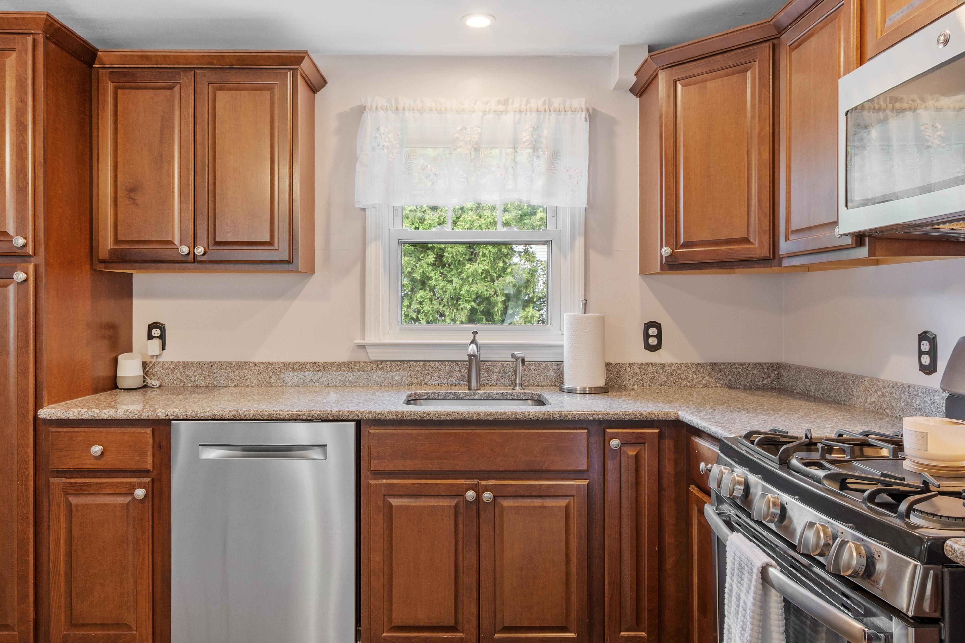  27 Sunset Road, Dracut, MA 01826 - 物件實景