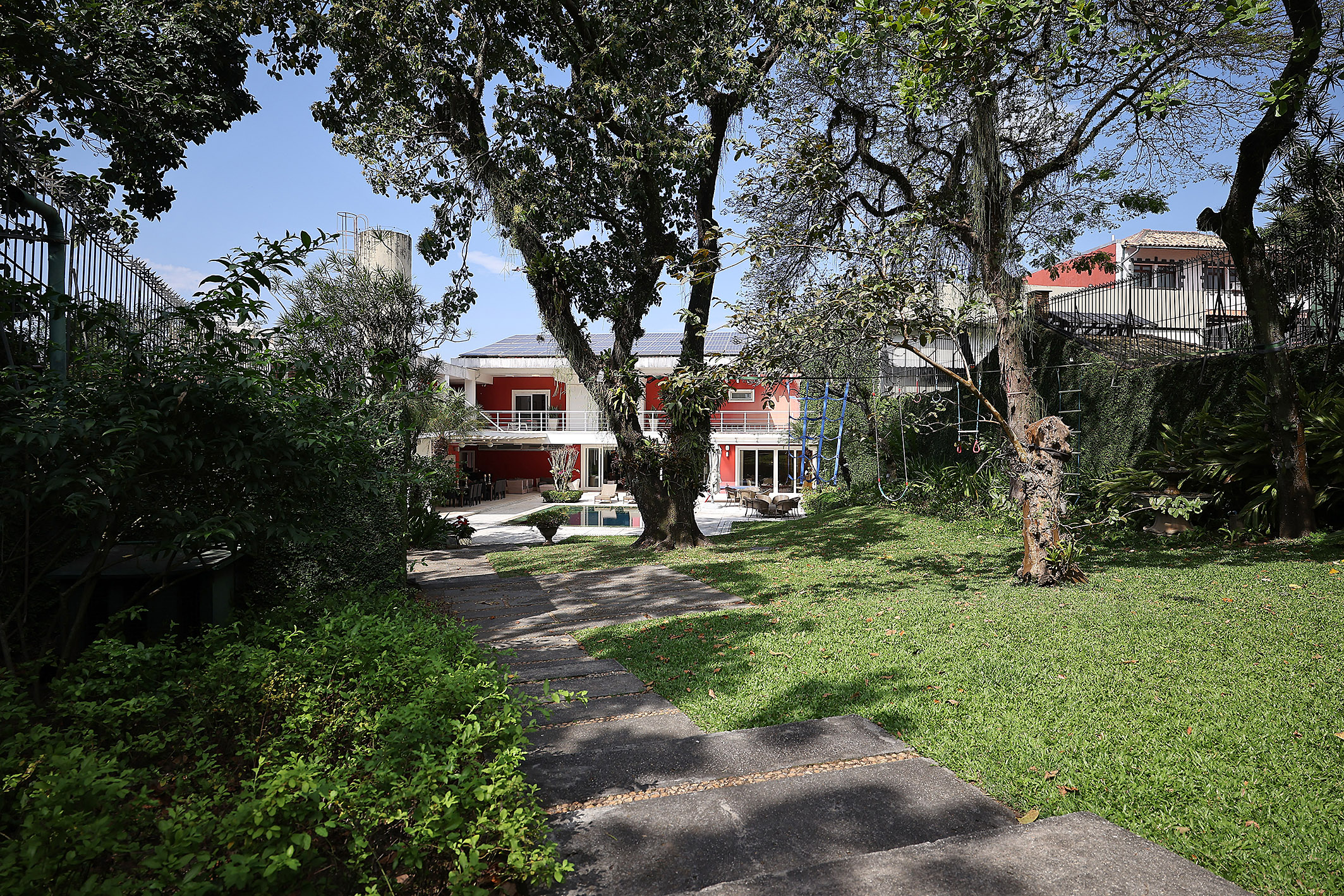  House with an Expansive Lot and Privacy in Jardim Pernambuco - 物件實景